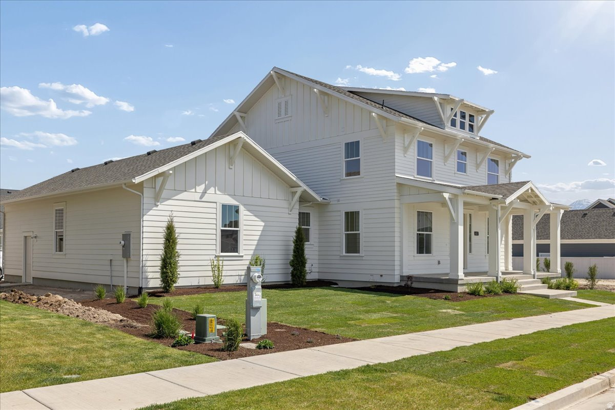 BEACON POINTE - Residential