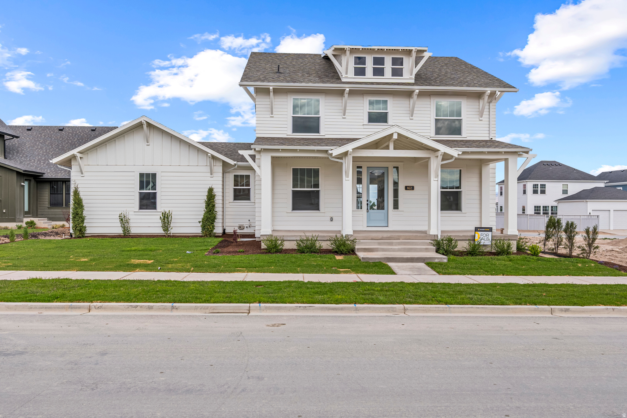 BEACON POINTE - Residential