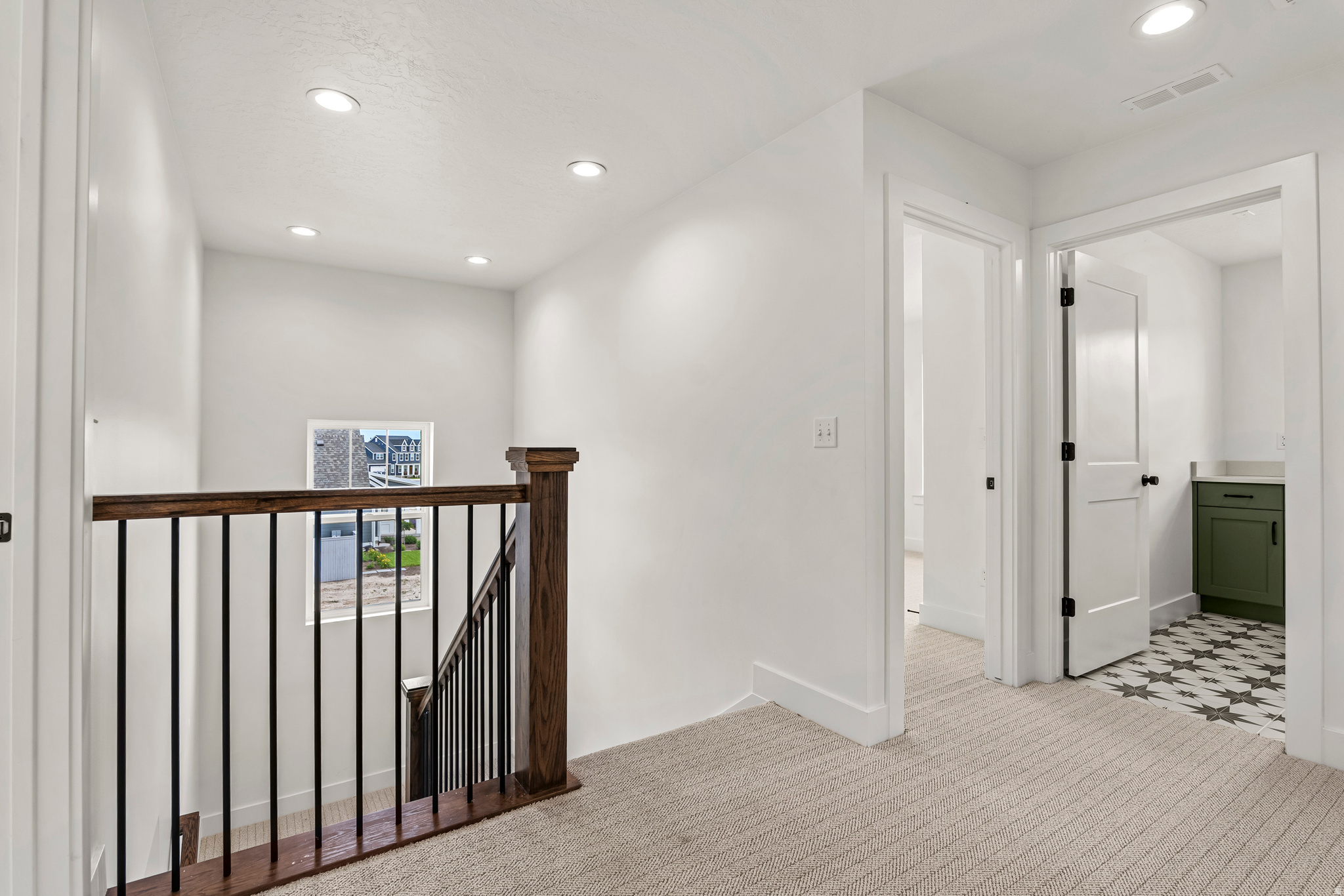 BEACON POINTE - Residential
