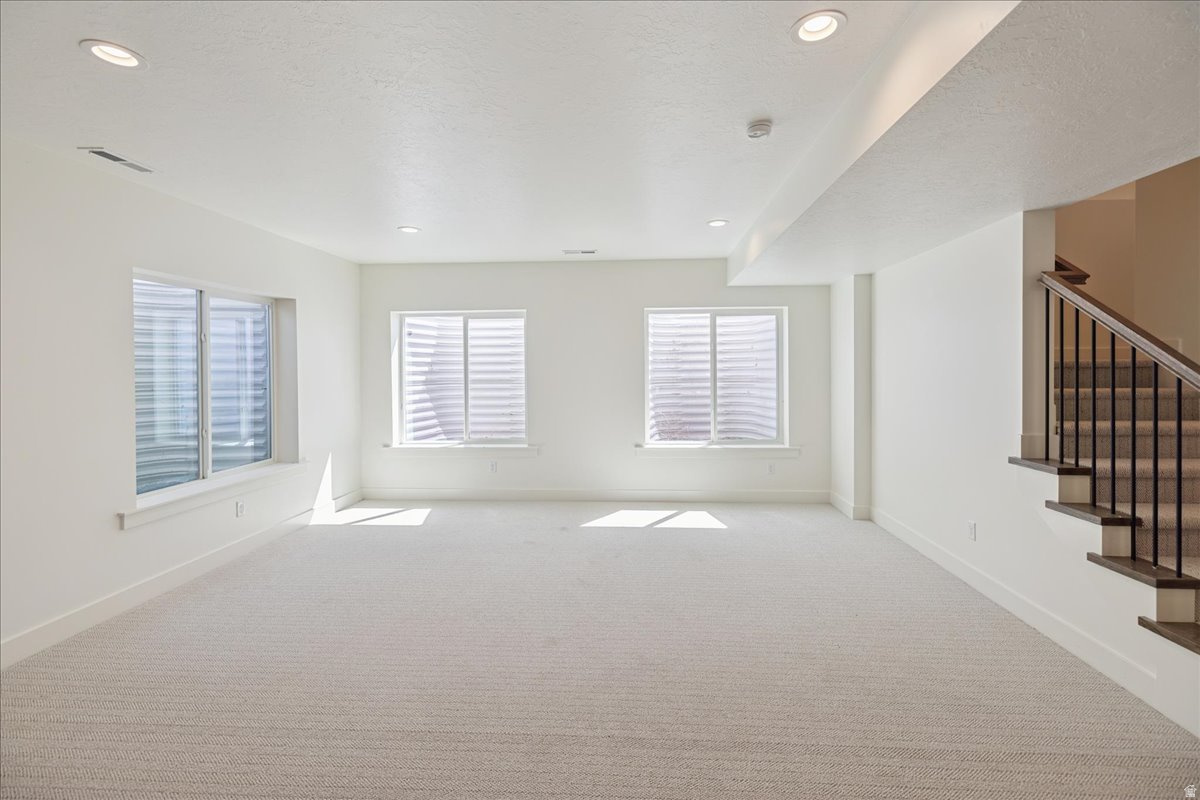 BEACON POINTE - Residential
