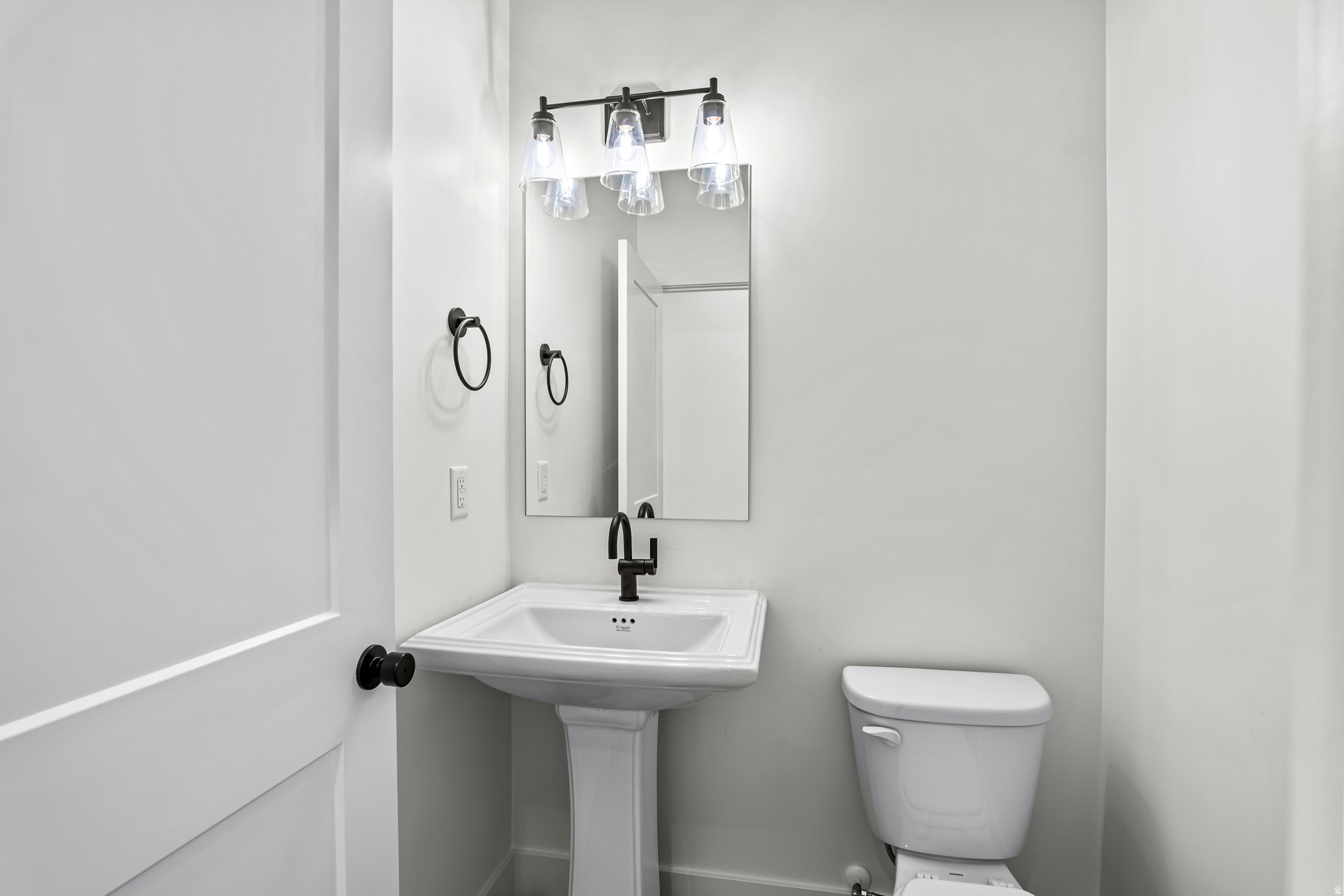 BEACON POINTE - Residential