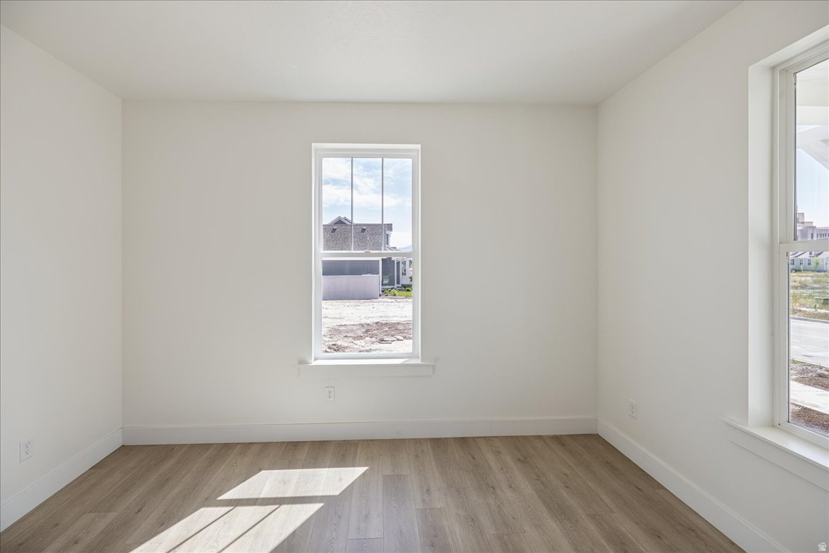 BEACON POINTE - Residential
