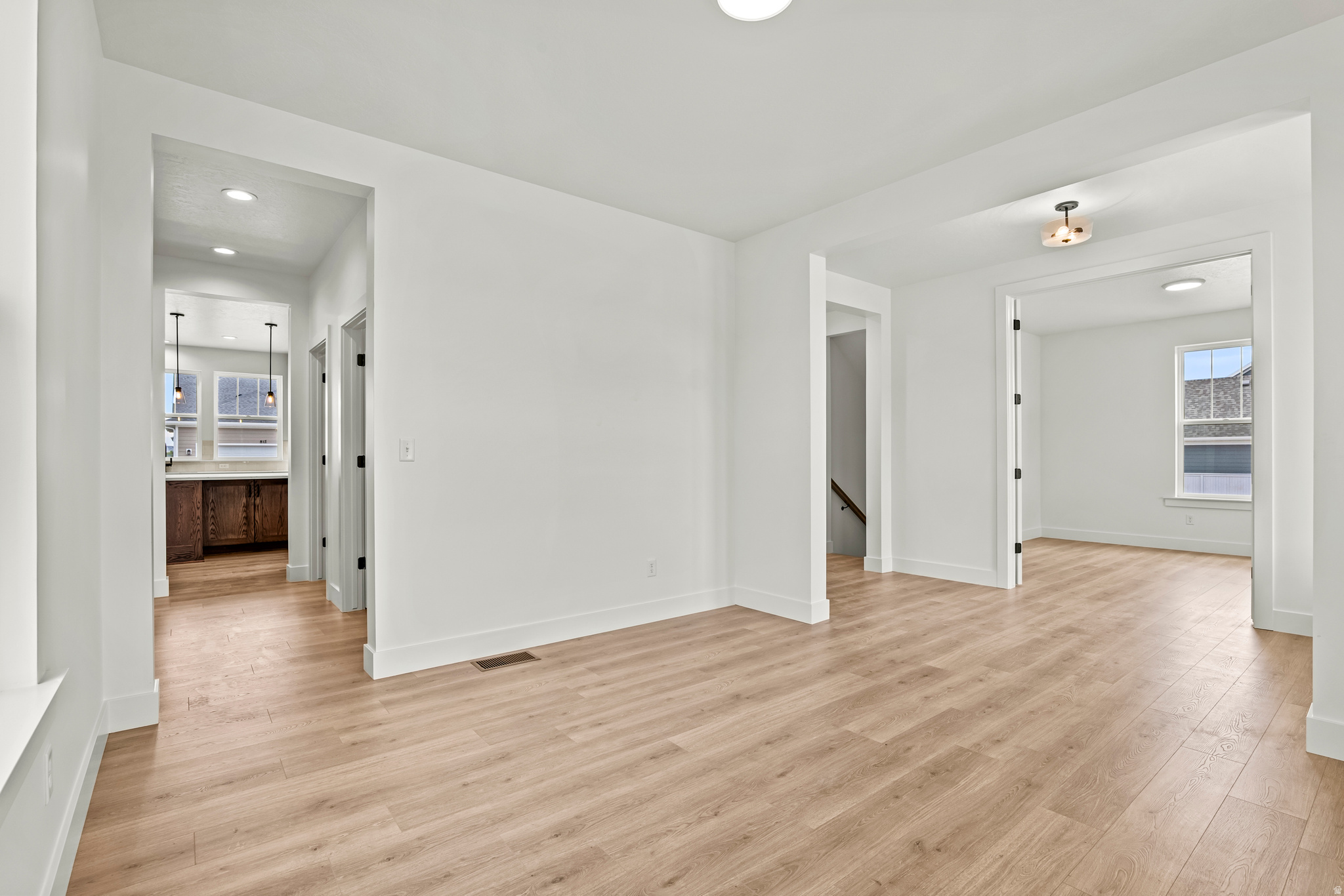 BEACON POINTE - Residential