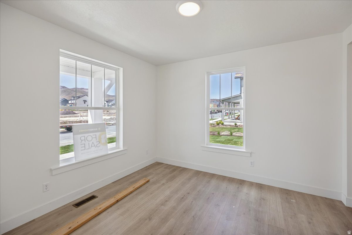 BEACON POINTE - Residential