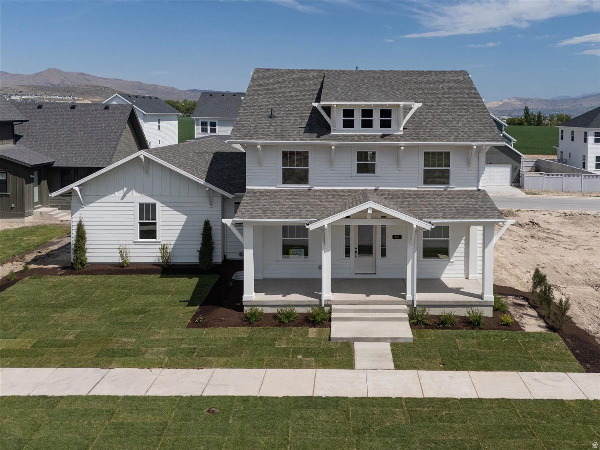 BEACON POINTE - Residential