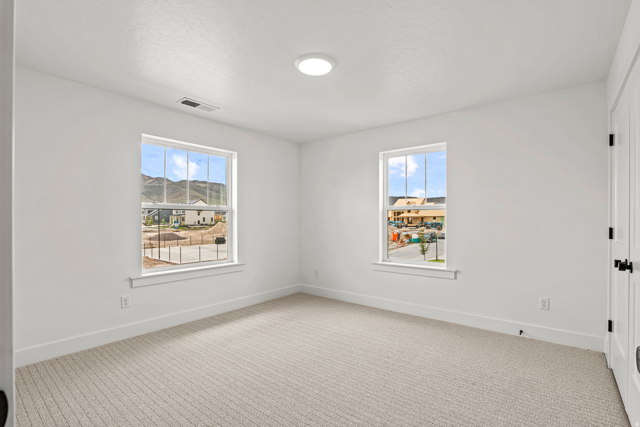 BEACON POINTE - Residential