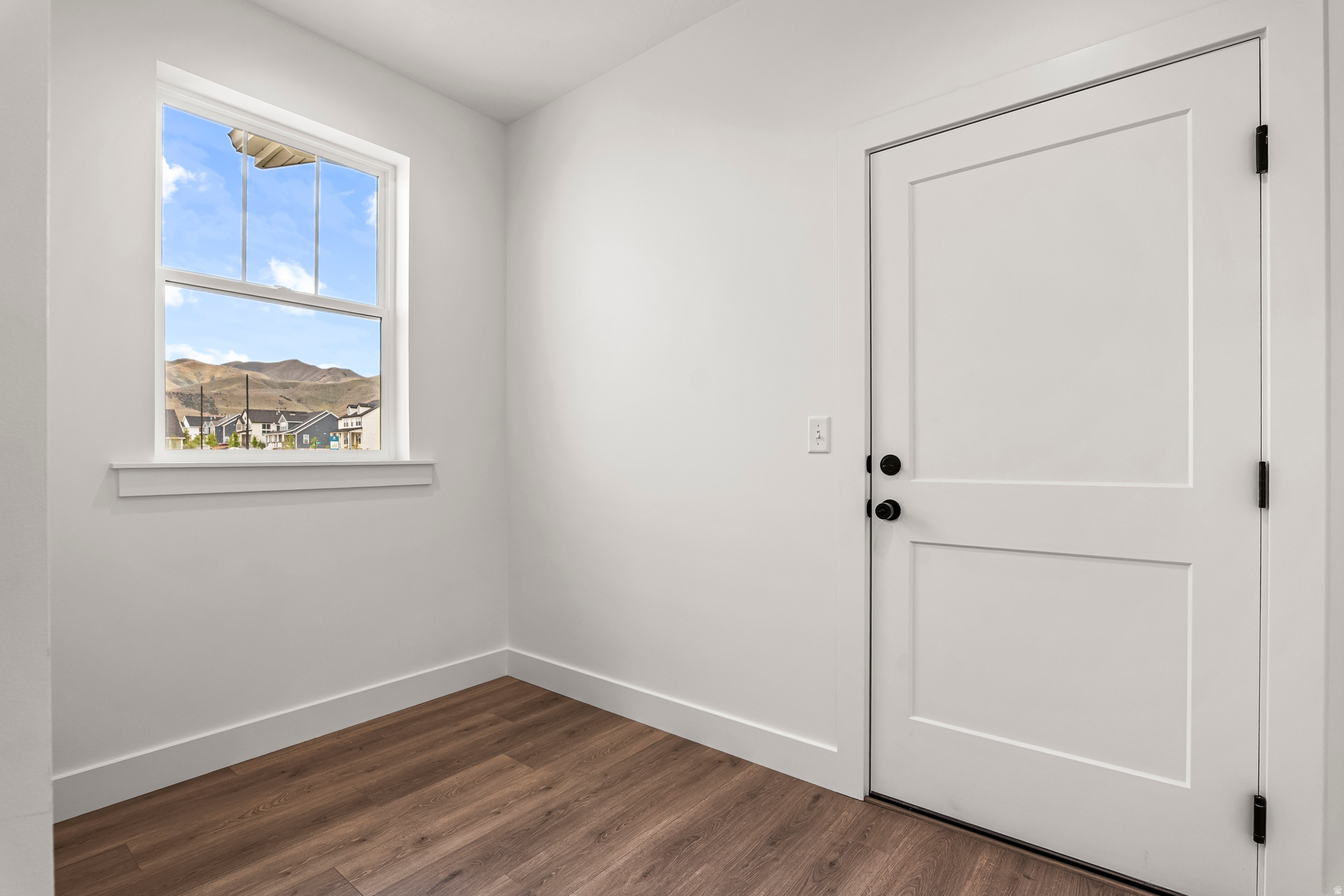 BEACON POINTE - Residential