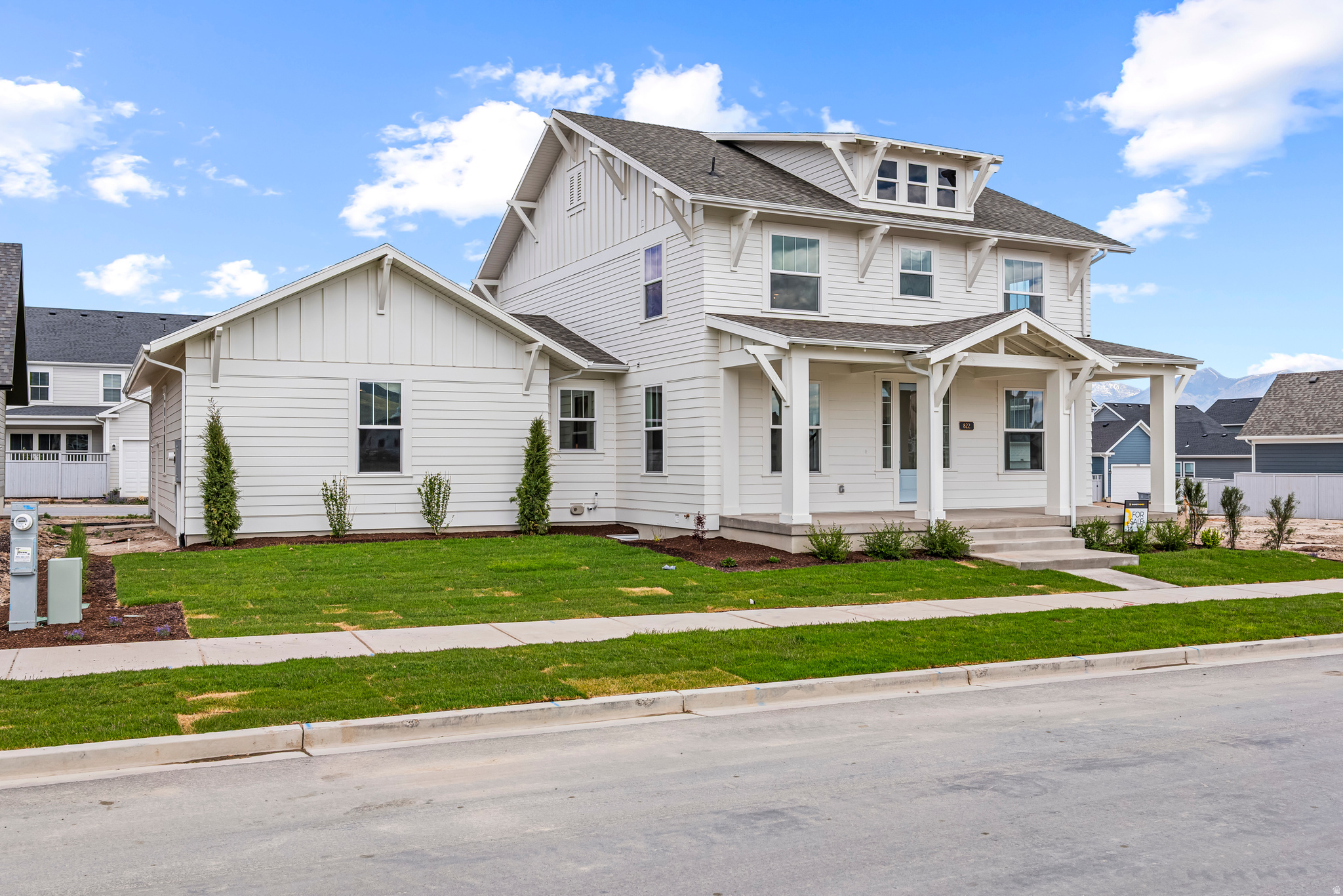 BEACON POINTE - Residential
