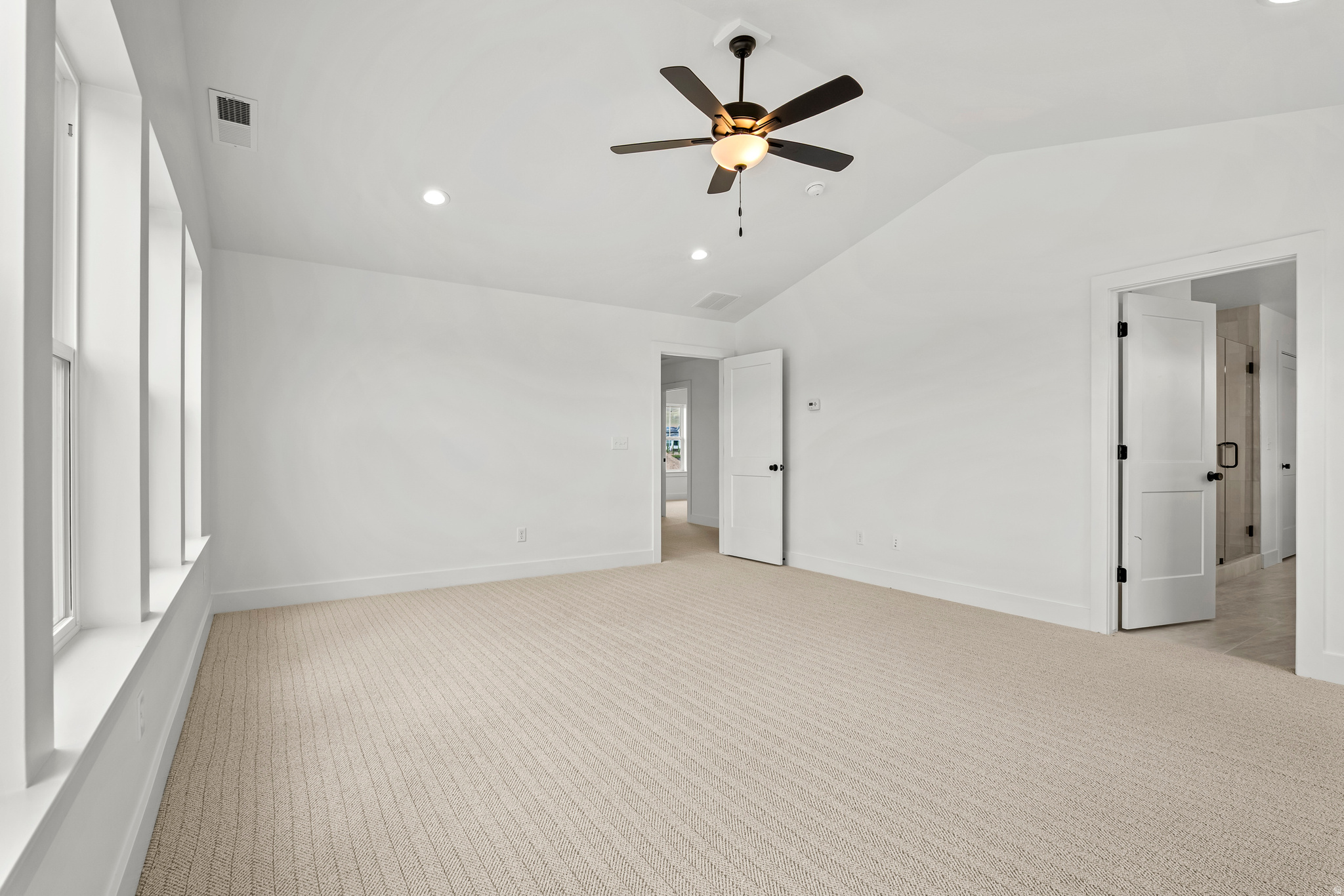 BEACON POINTE - Residential
