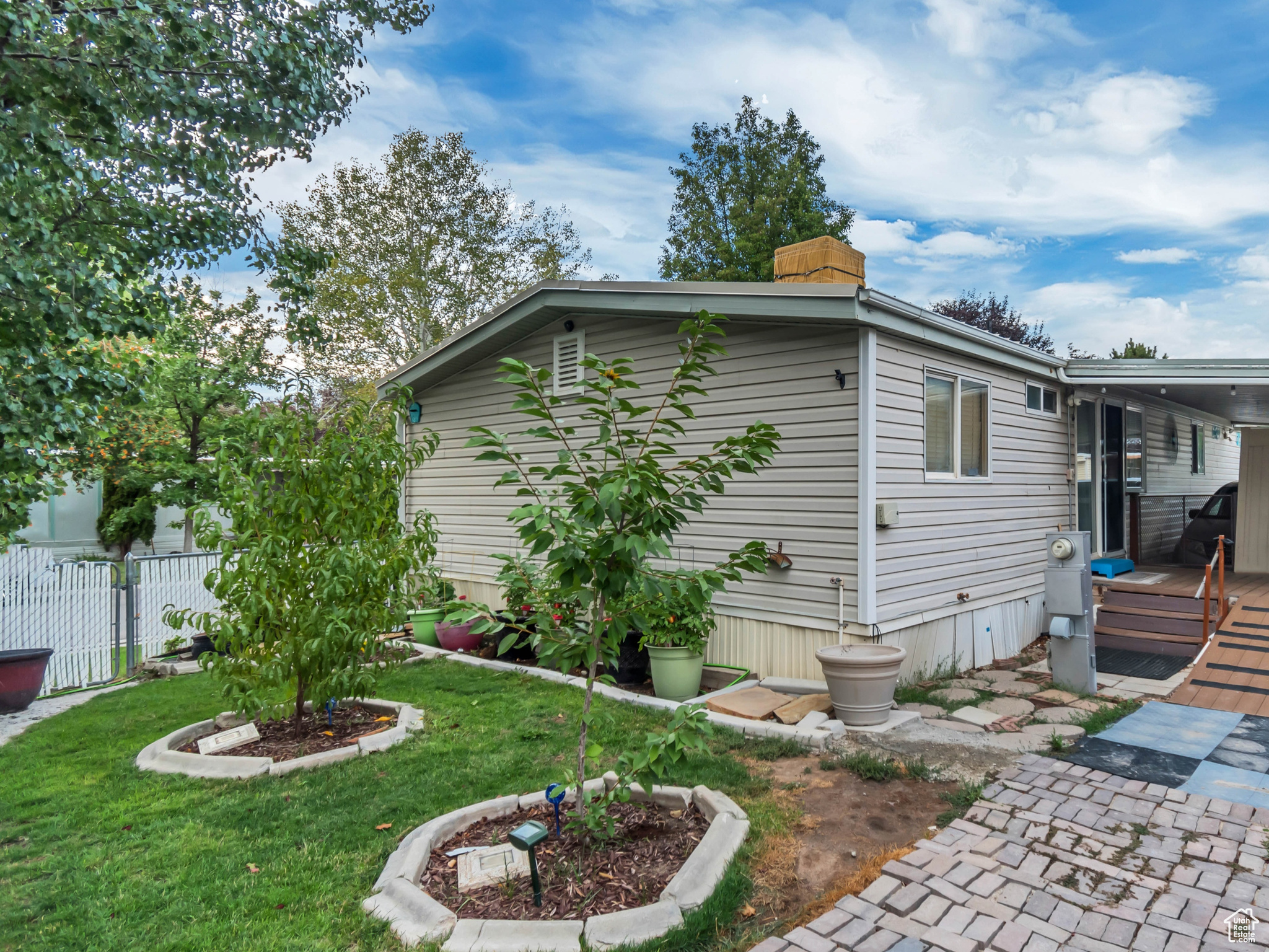 CRESCENTWOOD VILLAGE - Residential