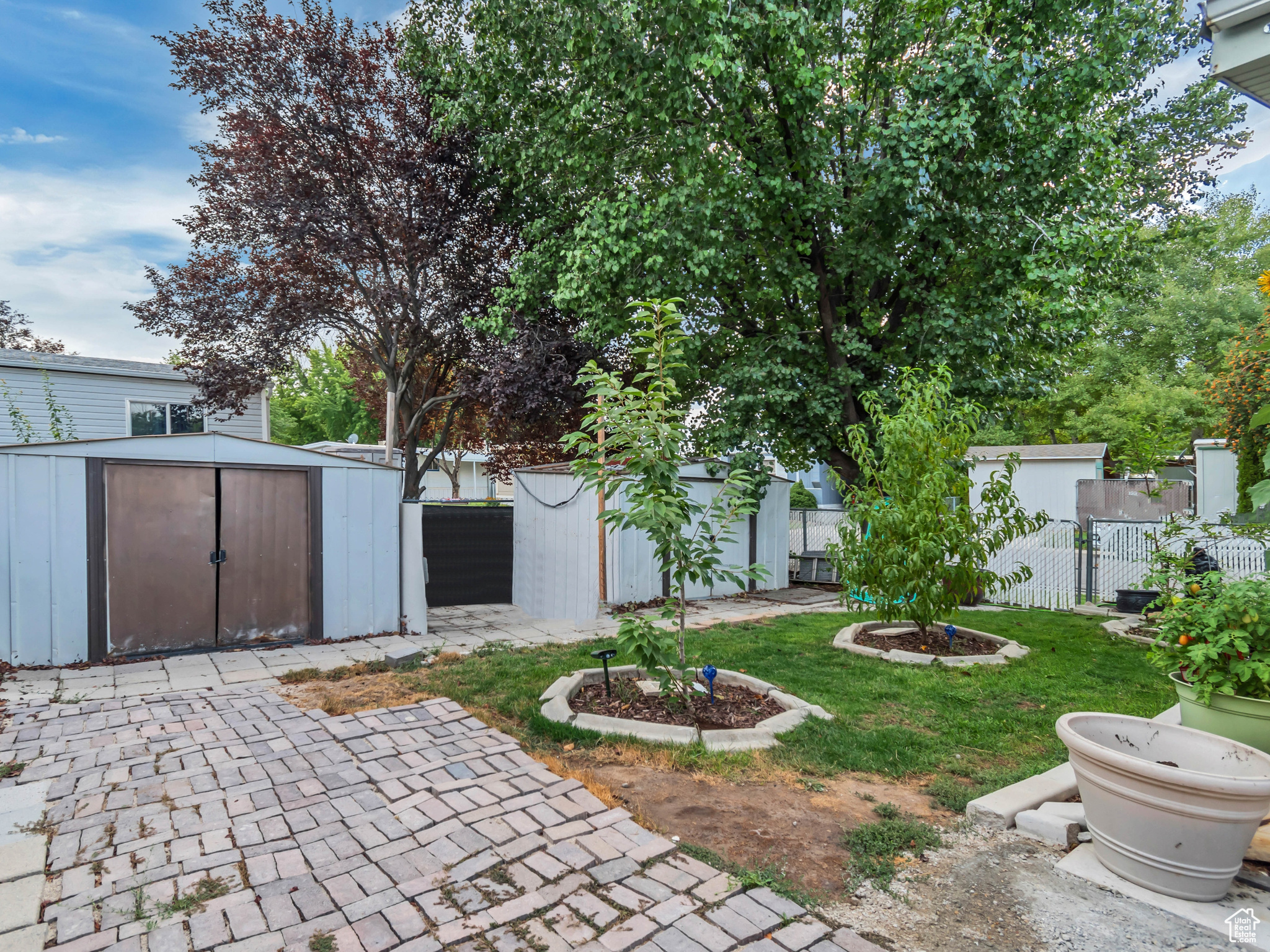 CRESCENTWOOD VILLAGE - Residential