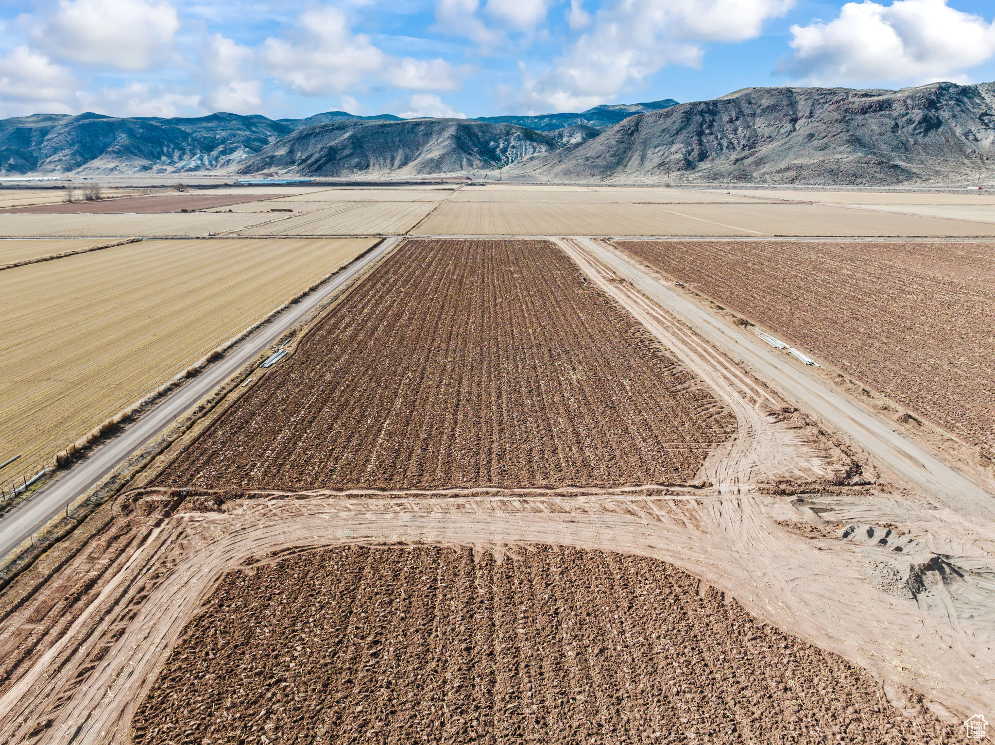 ORCHARD AVENUE ESTATES - Land