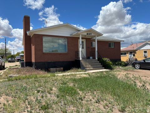 Photo of 237 N 500 W, Vernal, UT 84078 (MLS # 2159064)