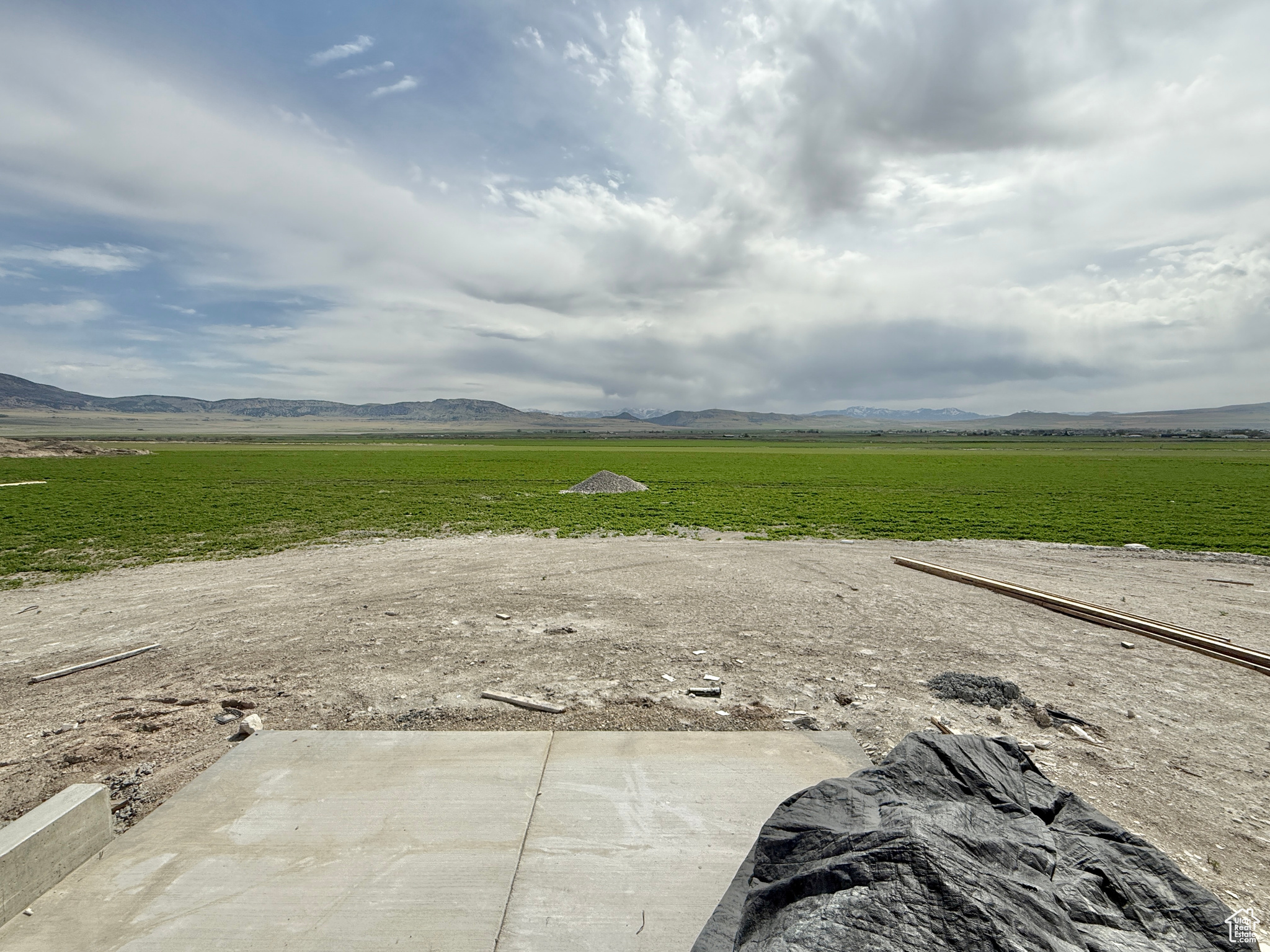 MOUNTAIN VIEW PH 2 - Residential