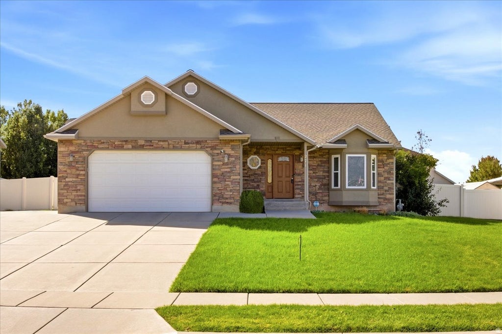 Photo of 271 W 1825 N, North Ogden, UT 84414 (MLS # 2186782)