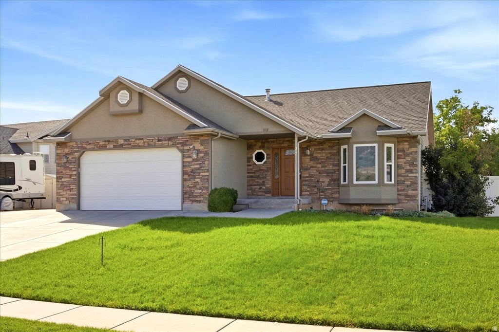 Photo of 271 W 1825 N, North Ogden, UT 84414 (MLS # 2186782)