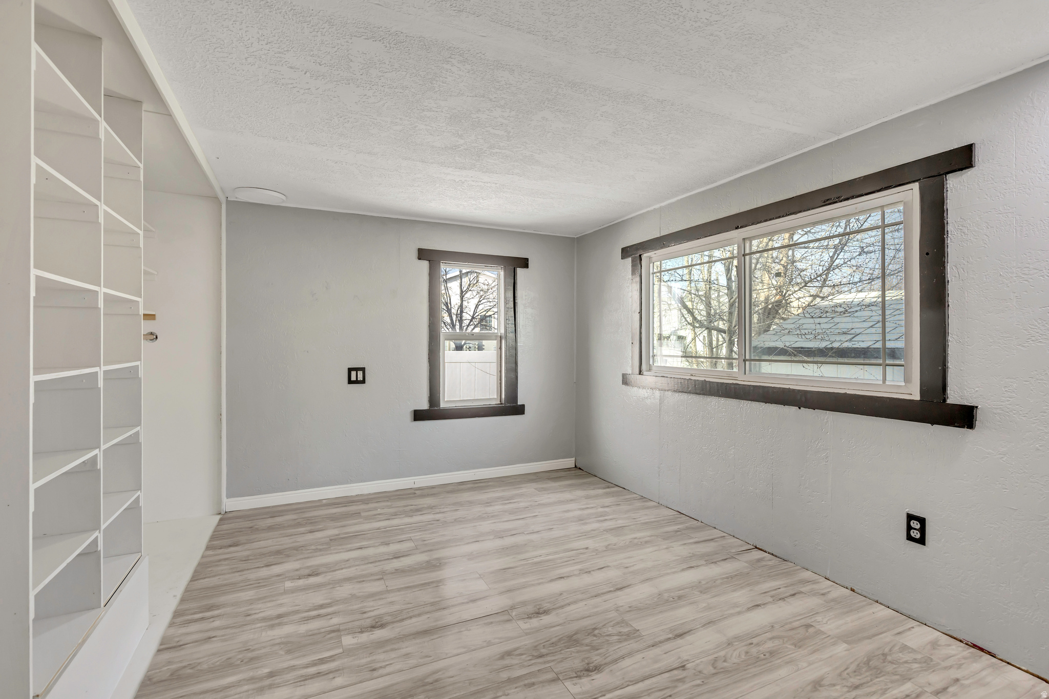 TOWN AND COUNTRY - Residential