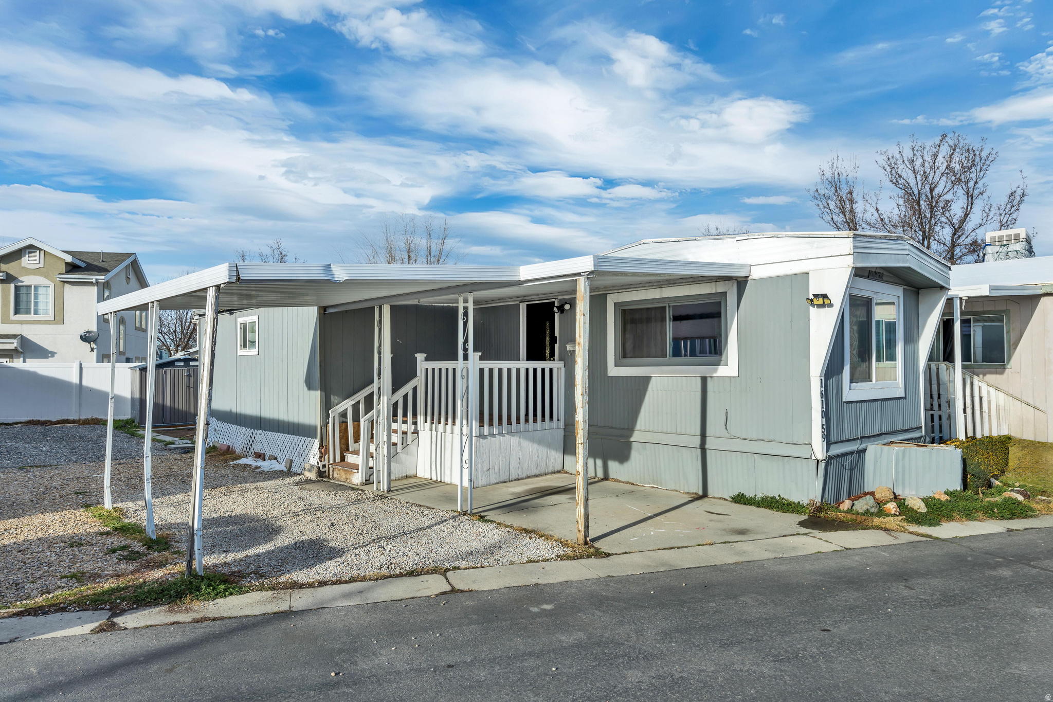 TOWN AND COUNTRY - Residential