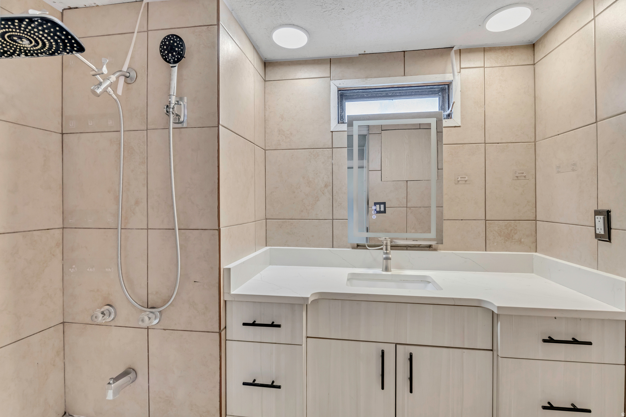 TOWN AND COUNTRY - Residential