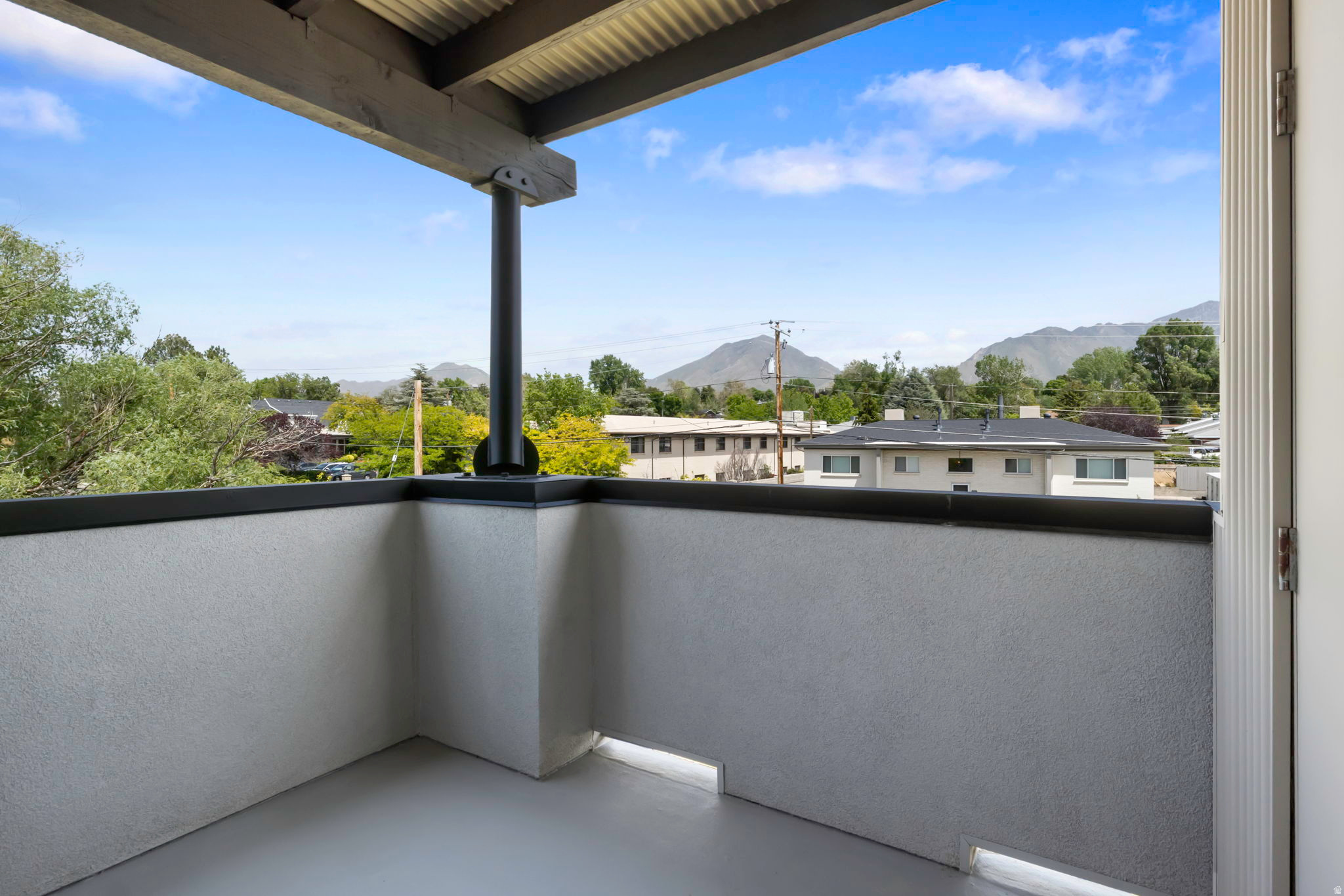 4340 HIGHLAND - Residential