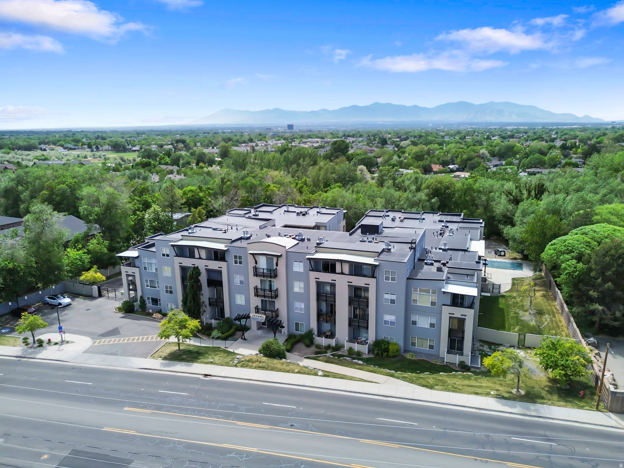 4340 HIGHLAND - Residential