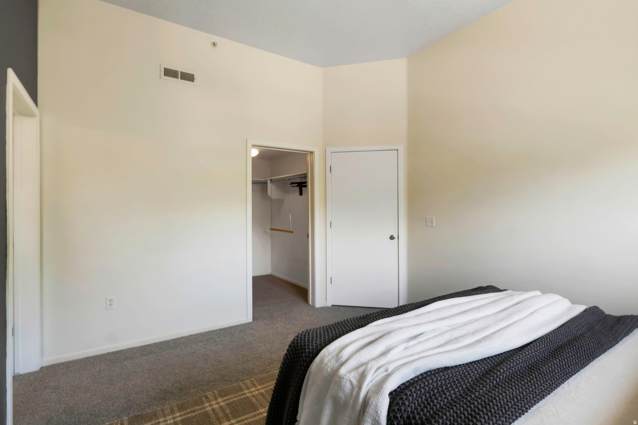 4340 HIGHLAND - Residential