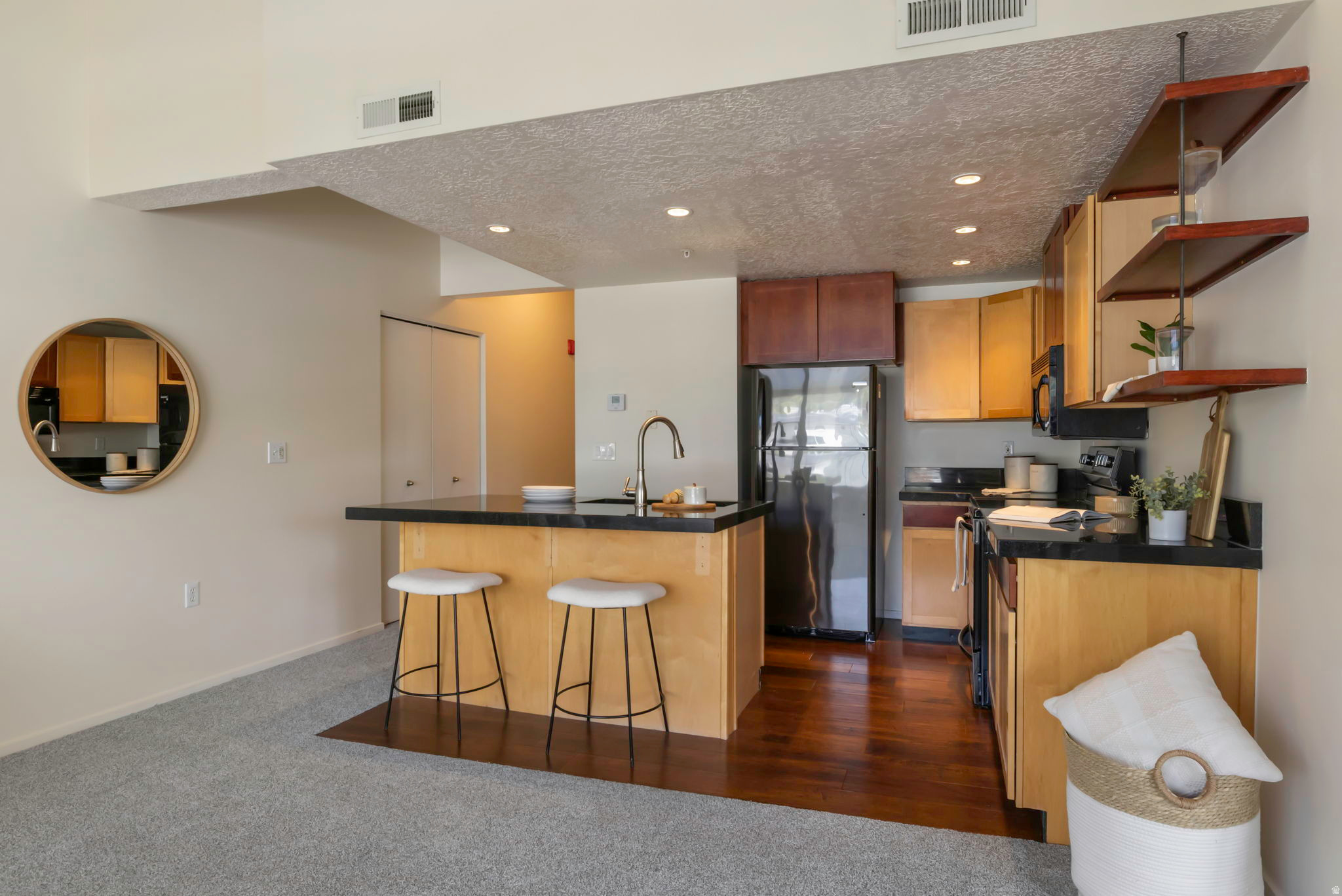4340 HIGHLAND - Residential