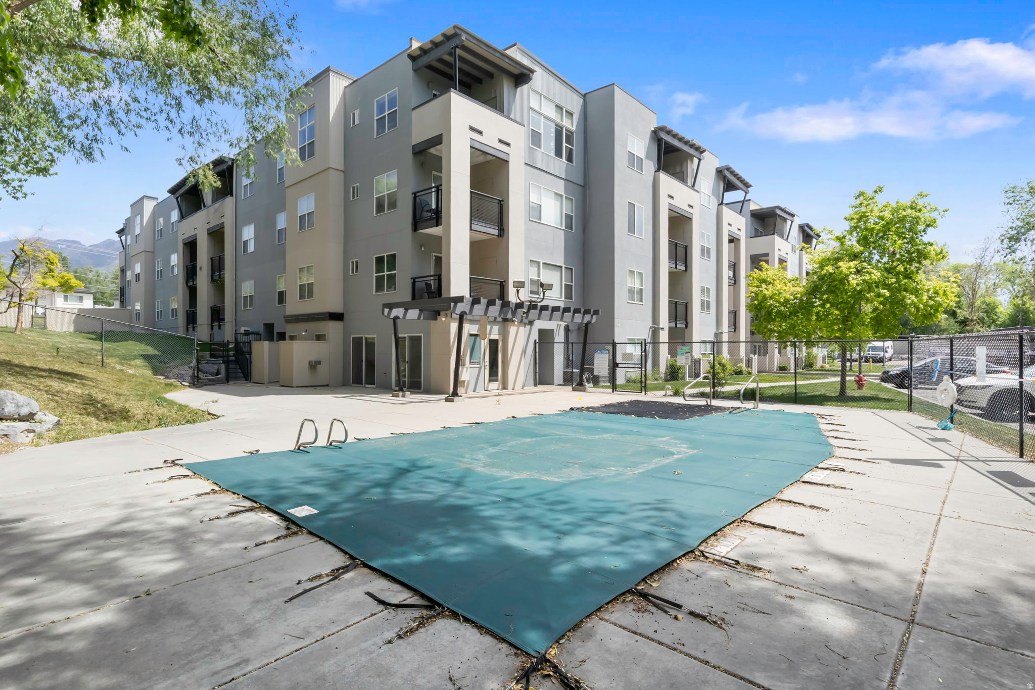 4340 HIGHLAND - Residential