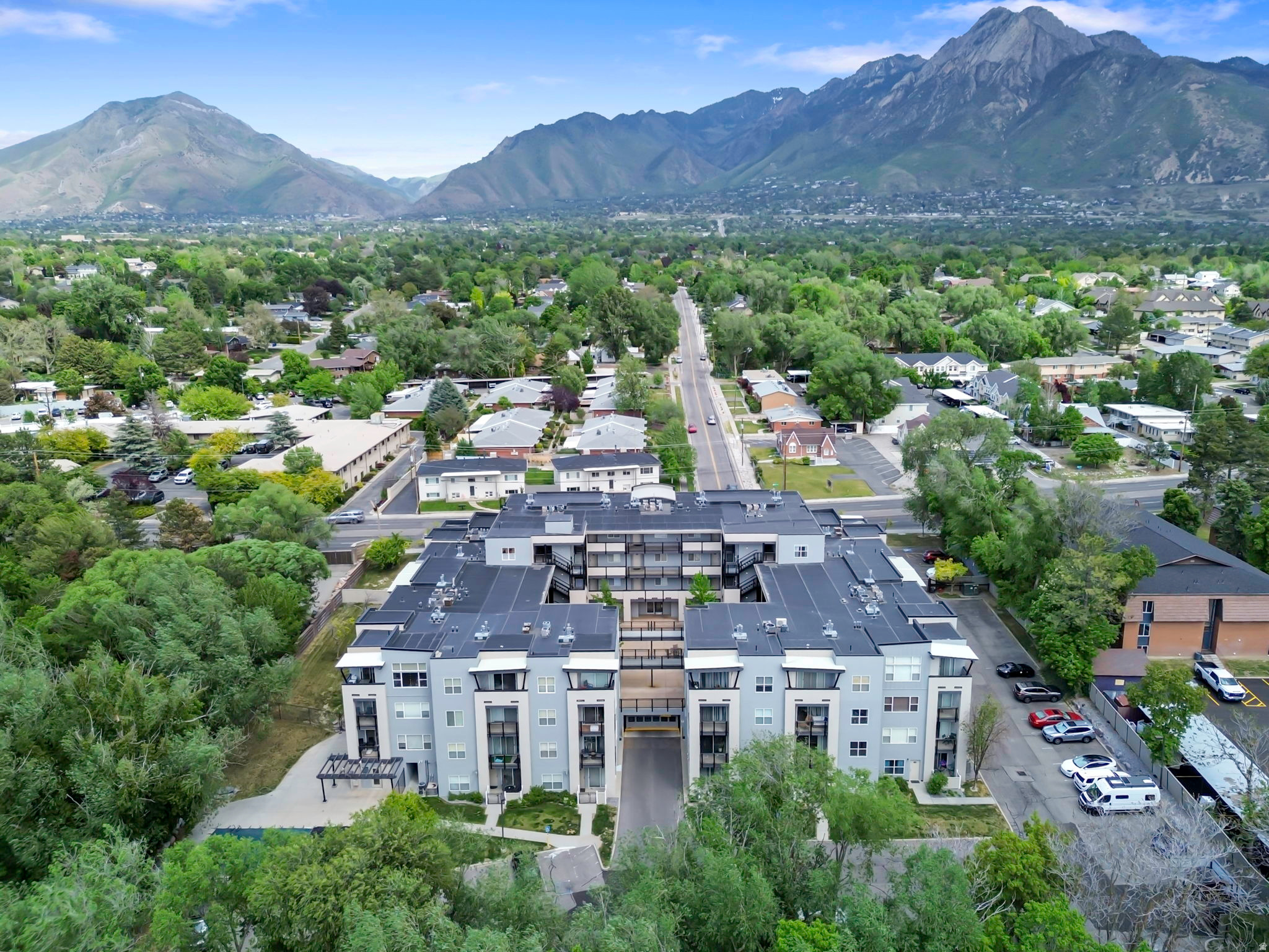 4340 HIGHLAND - Residential