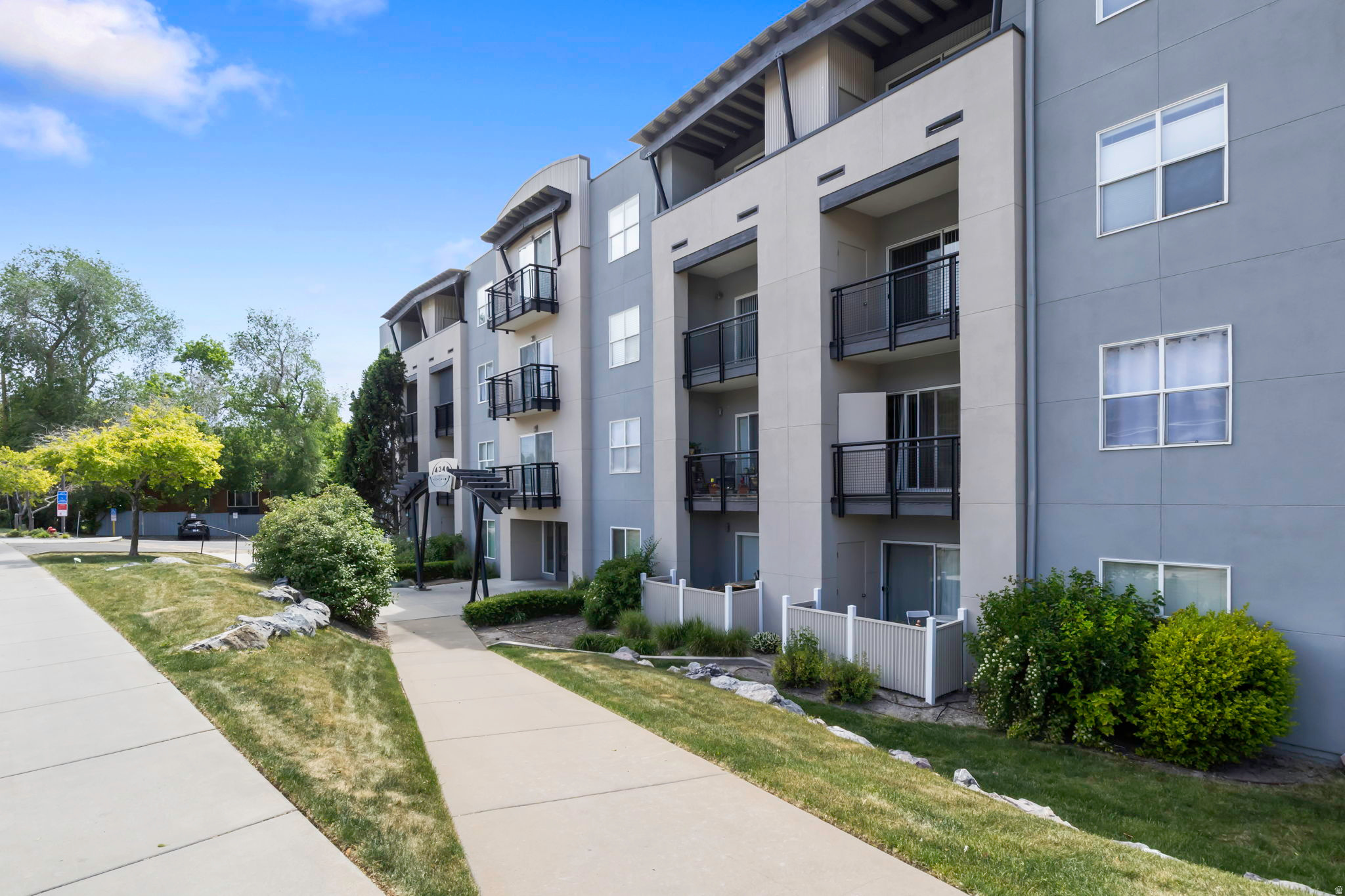 4340 HIGHLAND - Residential