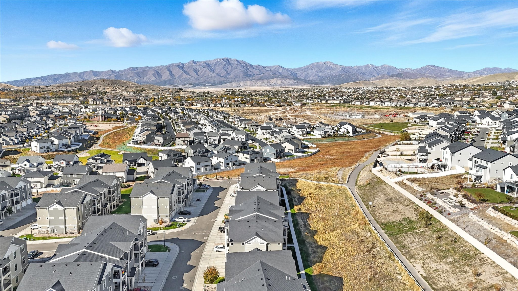 QUAILHILL AT MT SARA - Residential