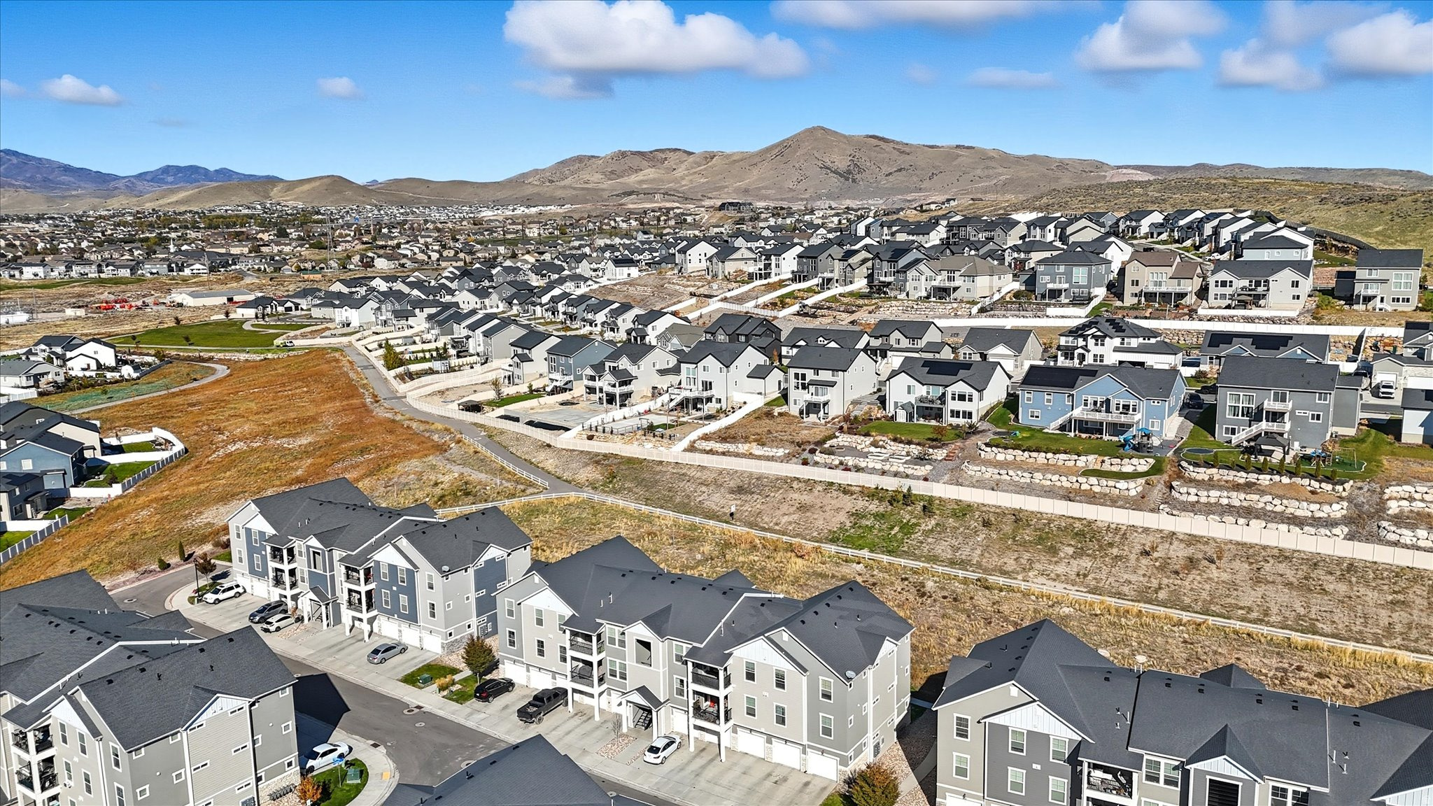 QUAILHILL AT MT SARA - Residential