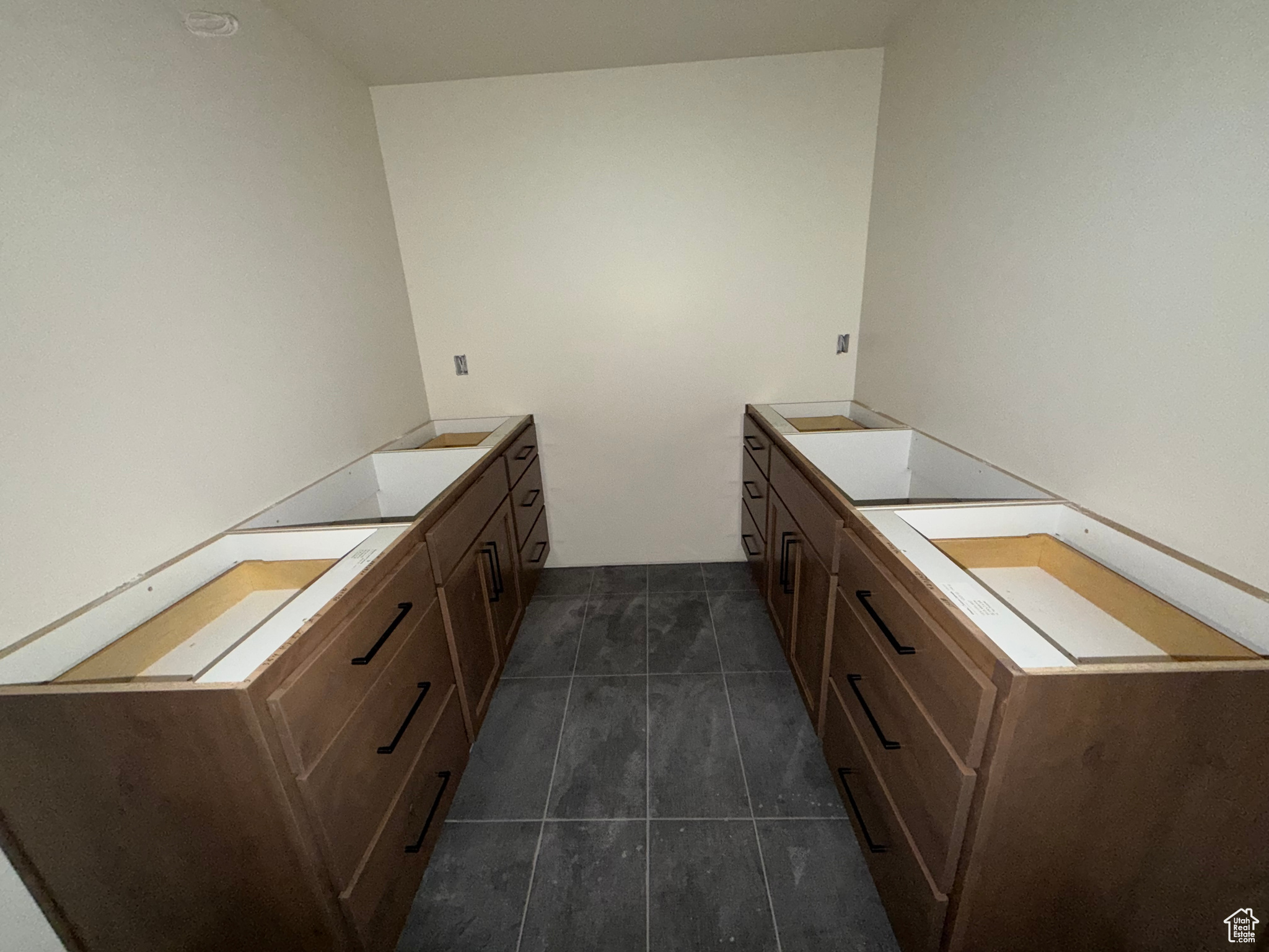 OAKS AT OAKRIDGE - Residential