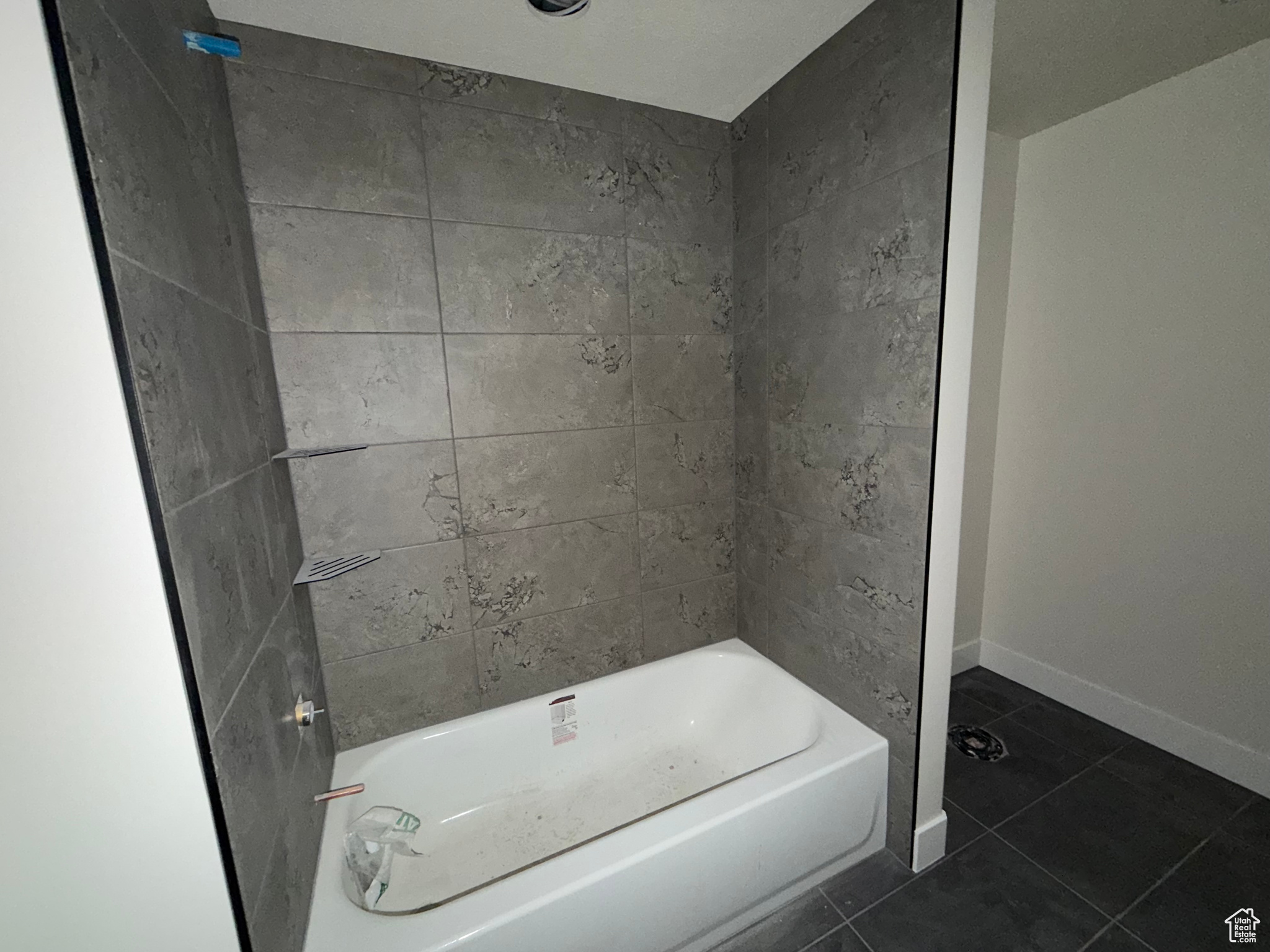 OAKS AT OAKRIDGE - Residential