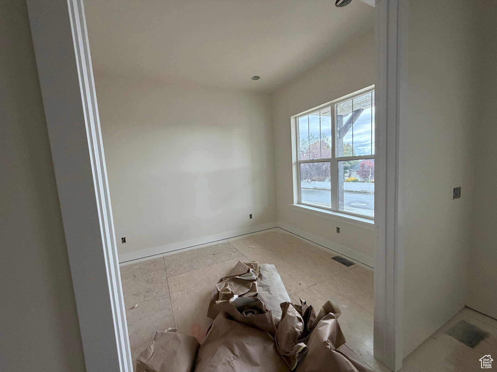 OAKS AT OAKRIDGE - Residential