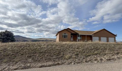 Homes For Sale - 354 E Lower Rock Rd<br/> Inkom, ID 83245