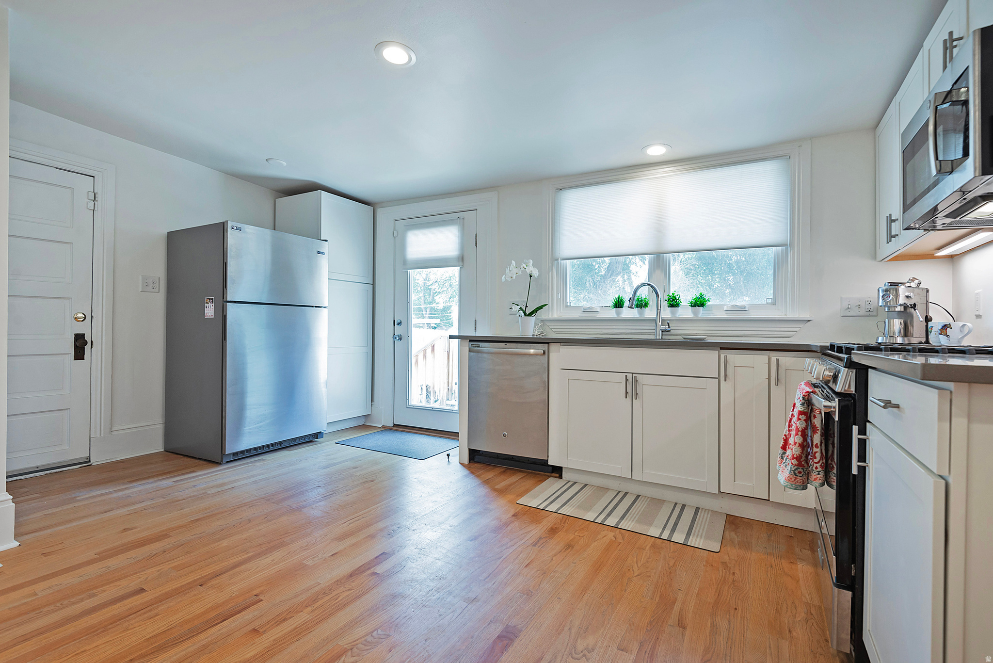 AVENUES - Residential