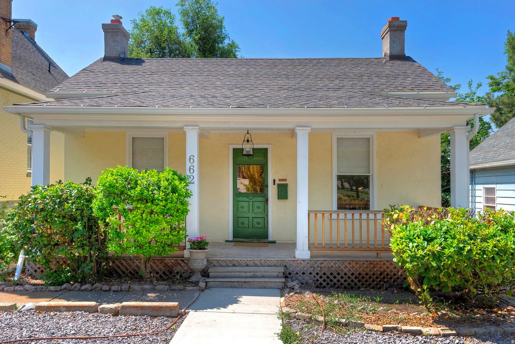 Photo of 662 E 4TH AVE, Salt Lake City, UT 84103 (MLS # 2153028)