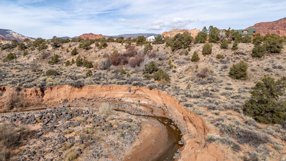 SLEEPING RAINBOW ESTATES - Residential