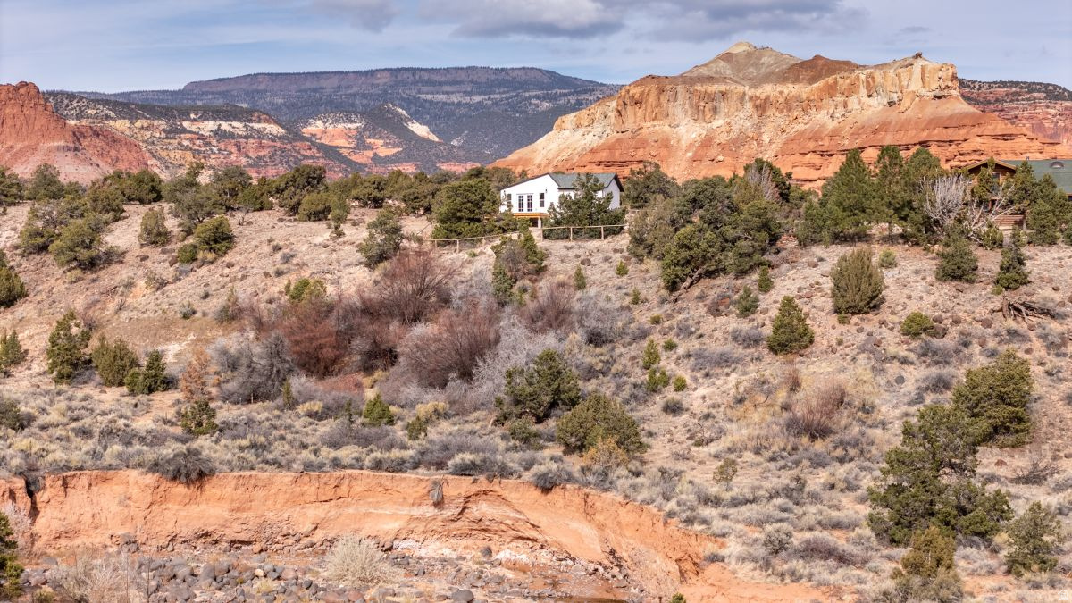 SLEEPING RAINBOW ESTATES - Residential