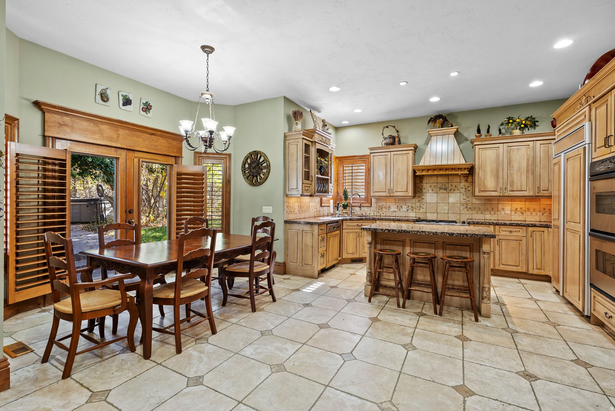 PEPPERWOOD - Residential