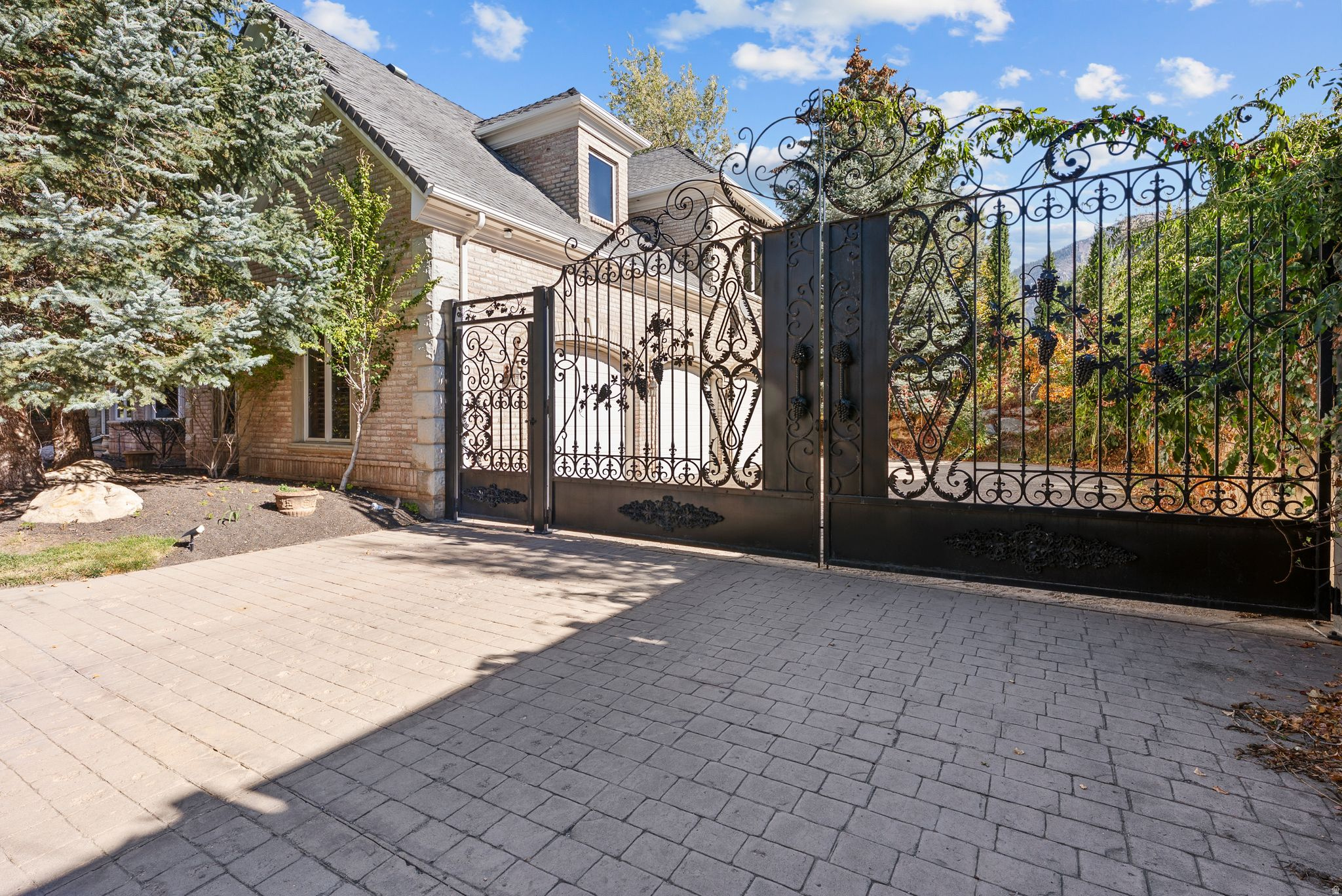 PEPPERWOOD - Residential