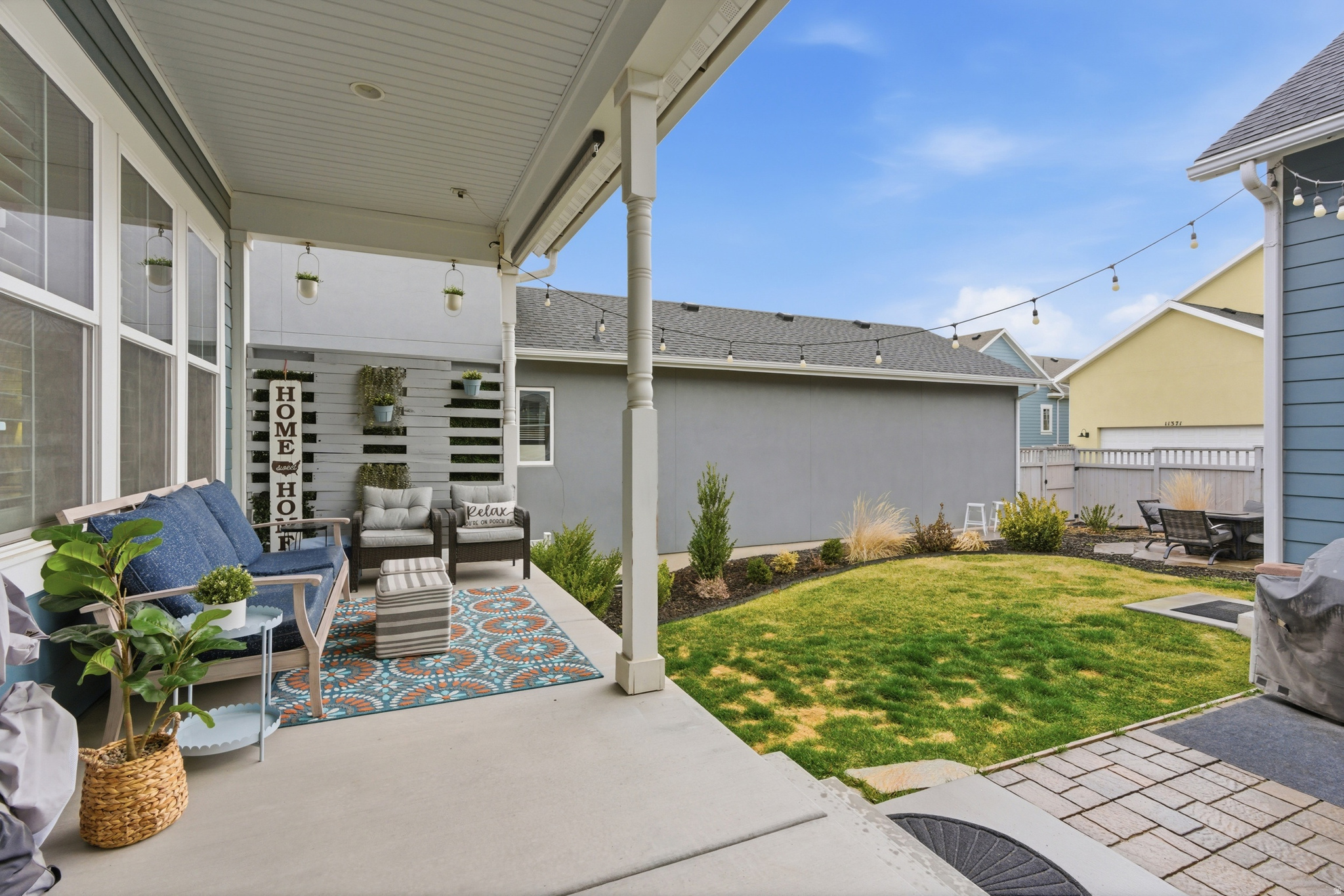 DAYBREAK - Residential