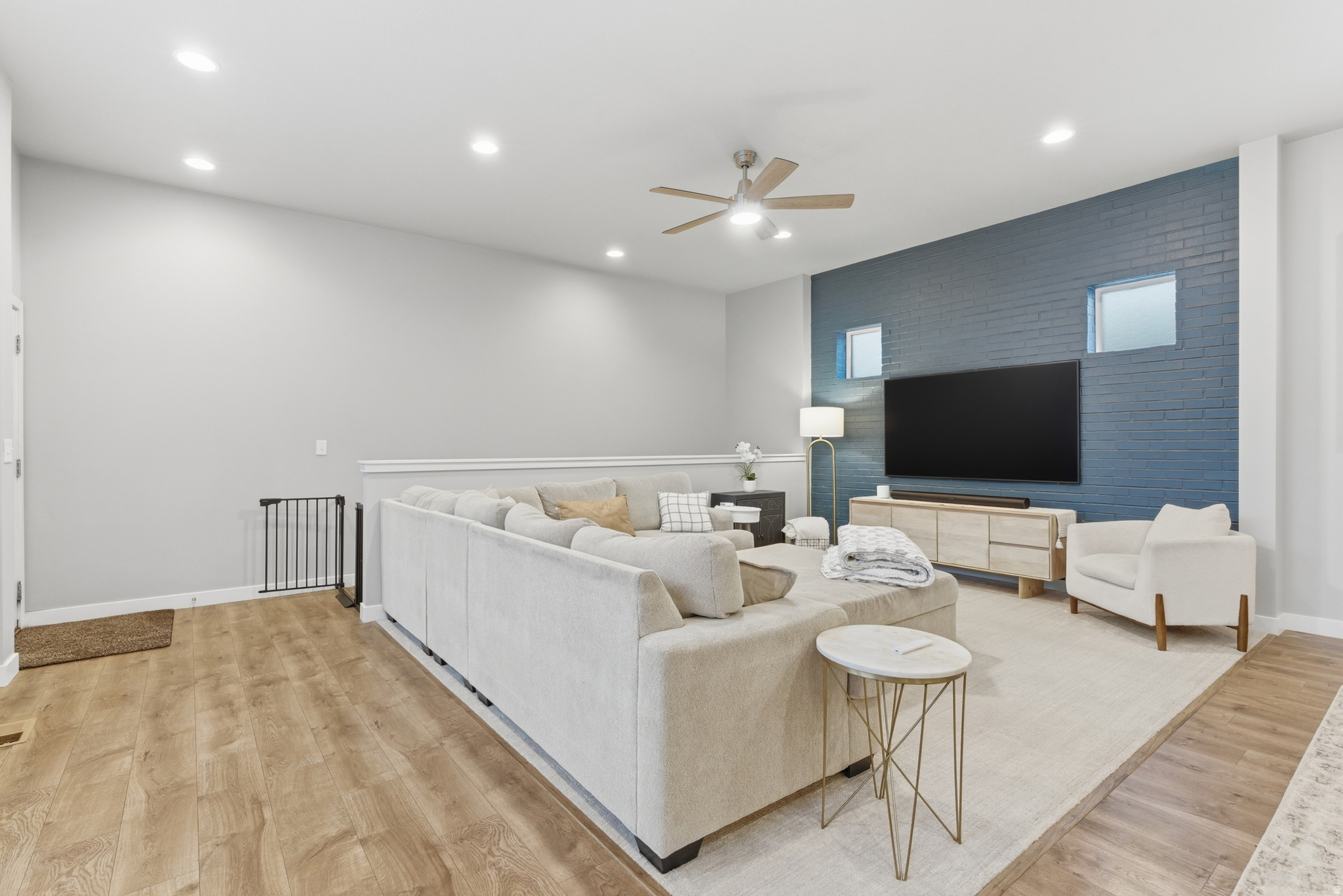 DAYBREAK - Residential