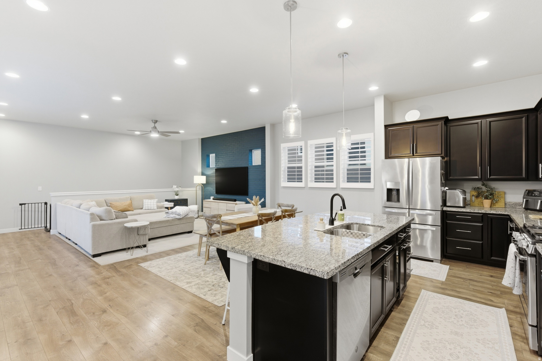 DAYBREAK - Residential