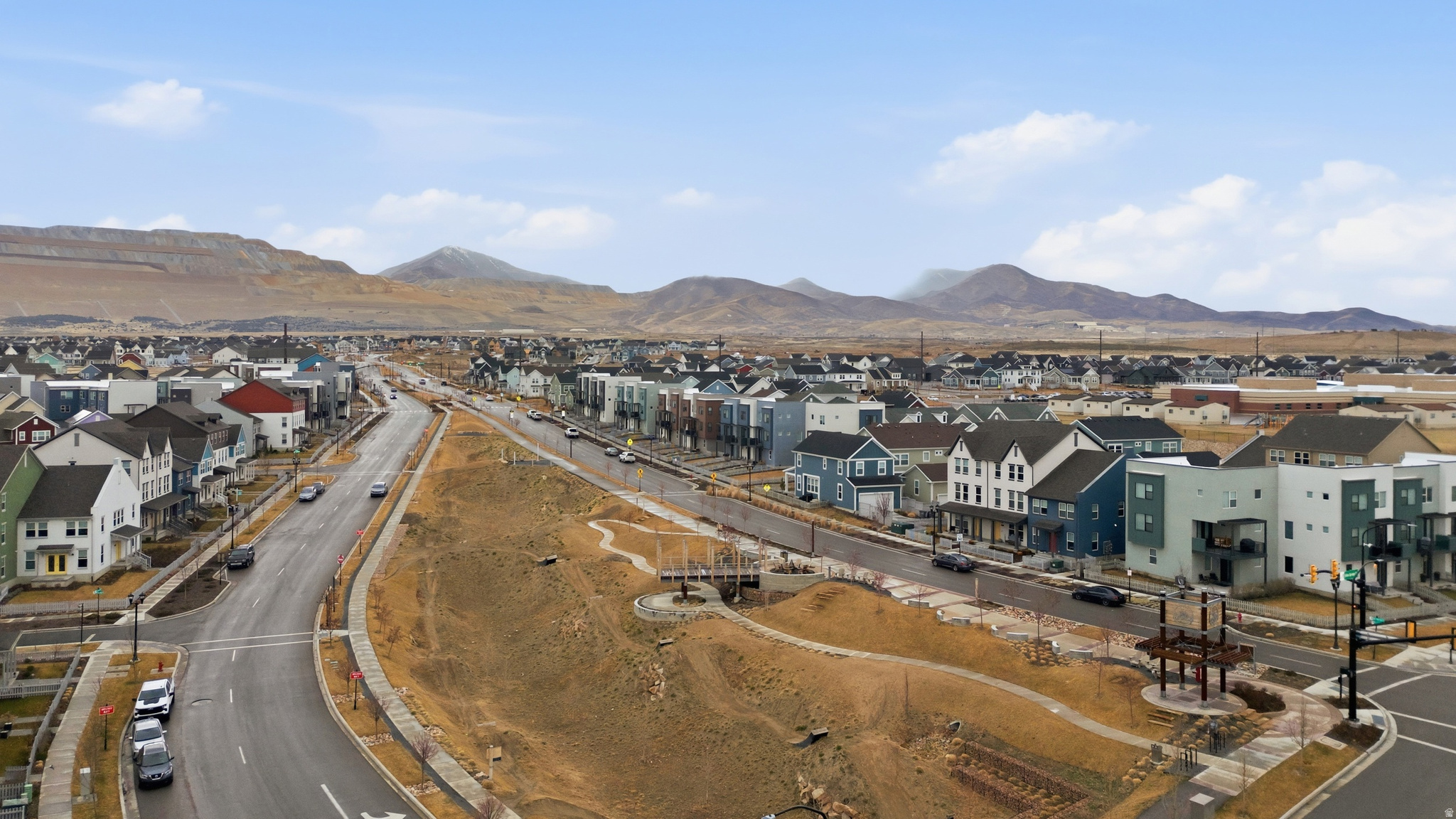 DAYBREAK - Residential