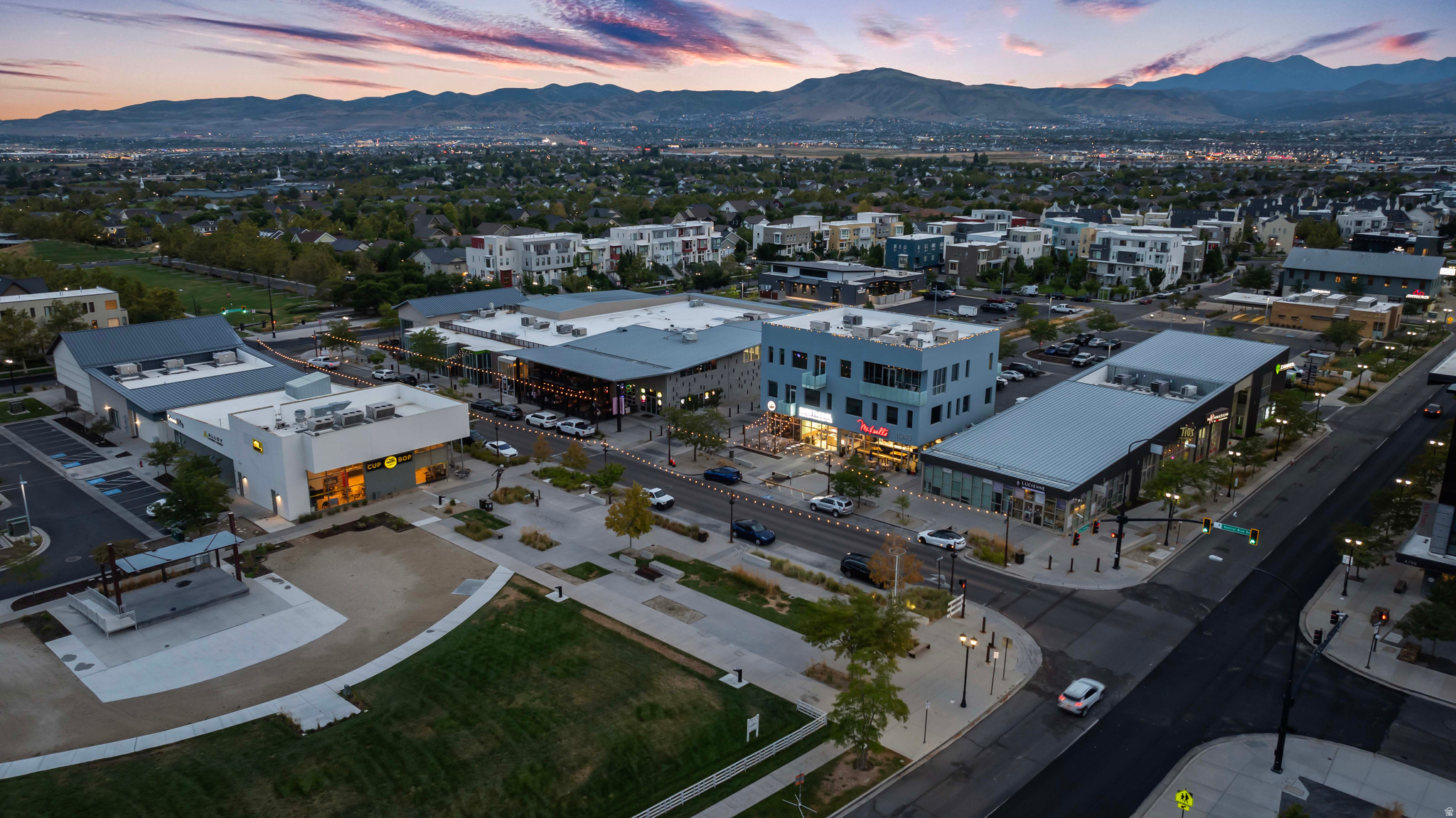 DAYBREAK - Residential