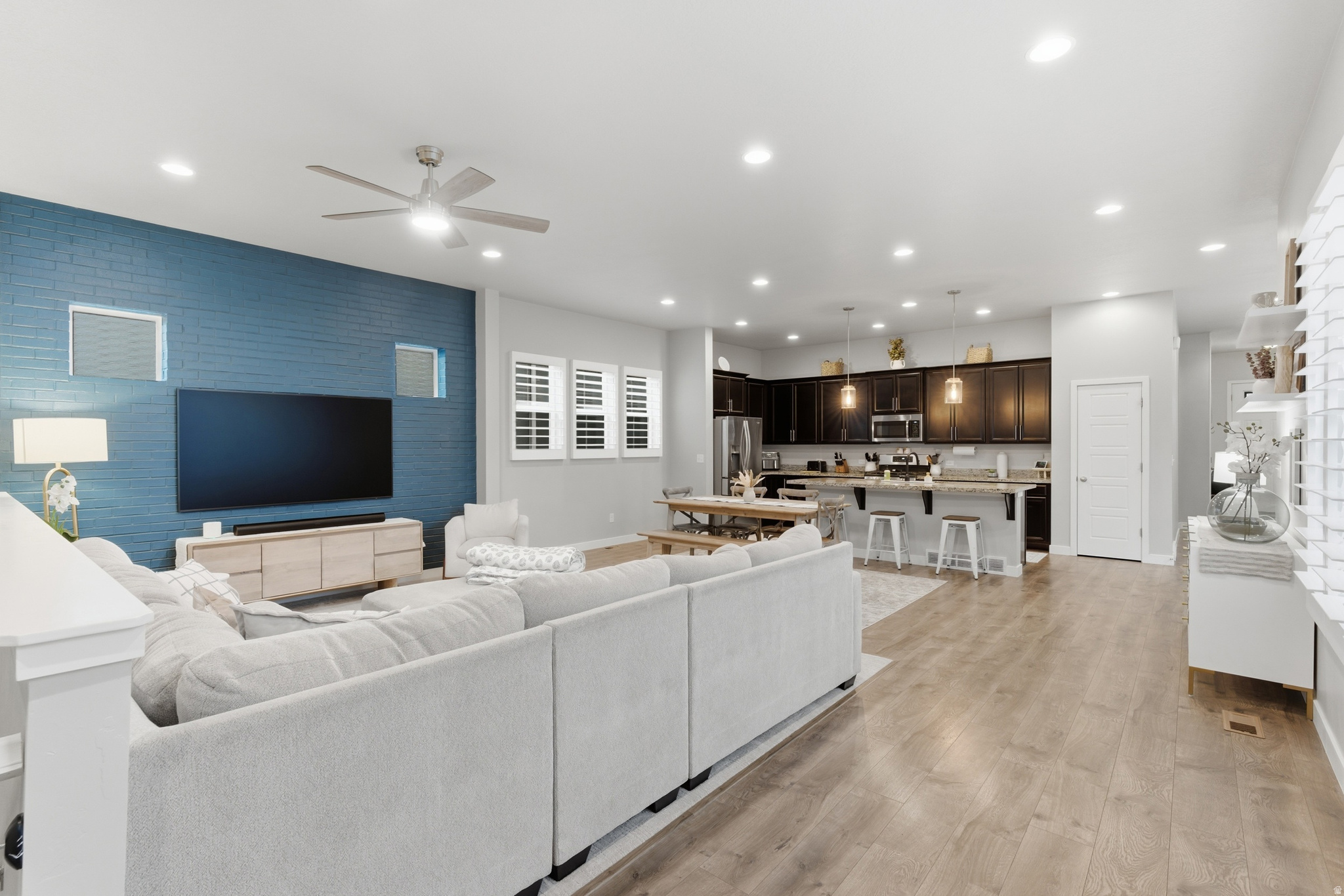 DAYBREAK - Residential