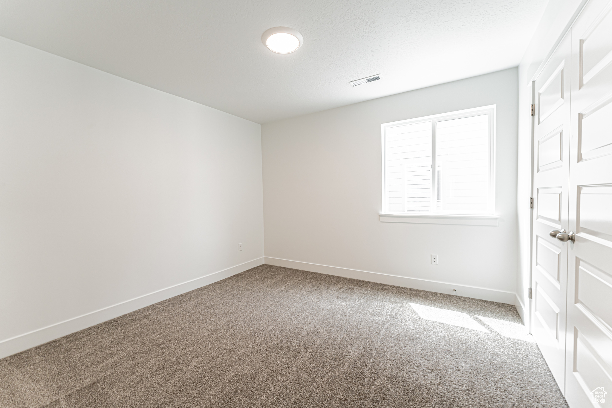 MOUNTAIN RIDGE - Residential