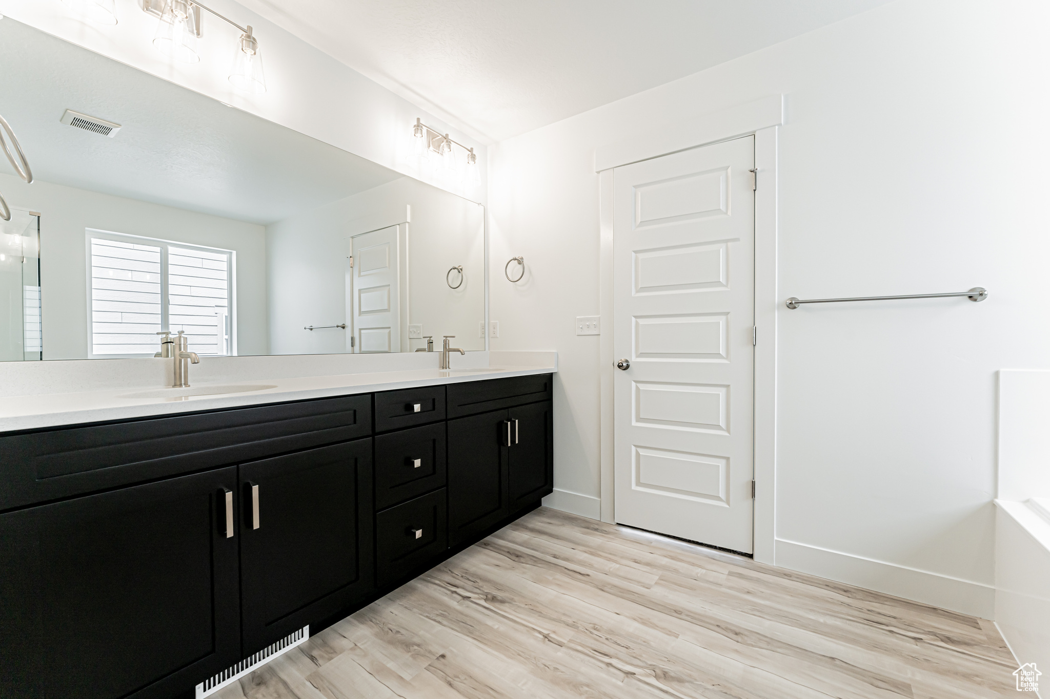 MOUNTAIN RIDGE - Residential